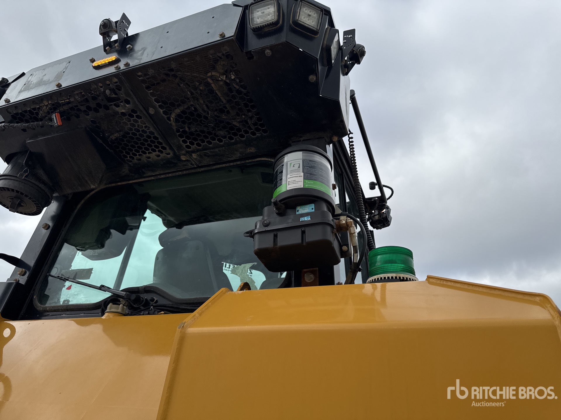 2021 Caterpillar D6 LGP