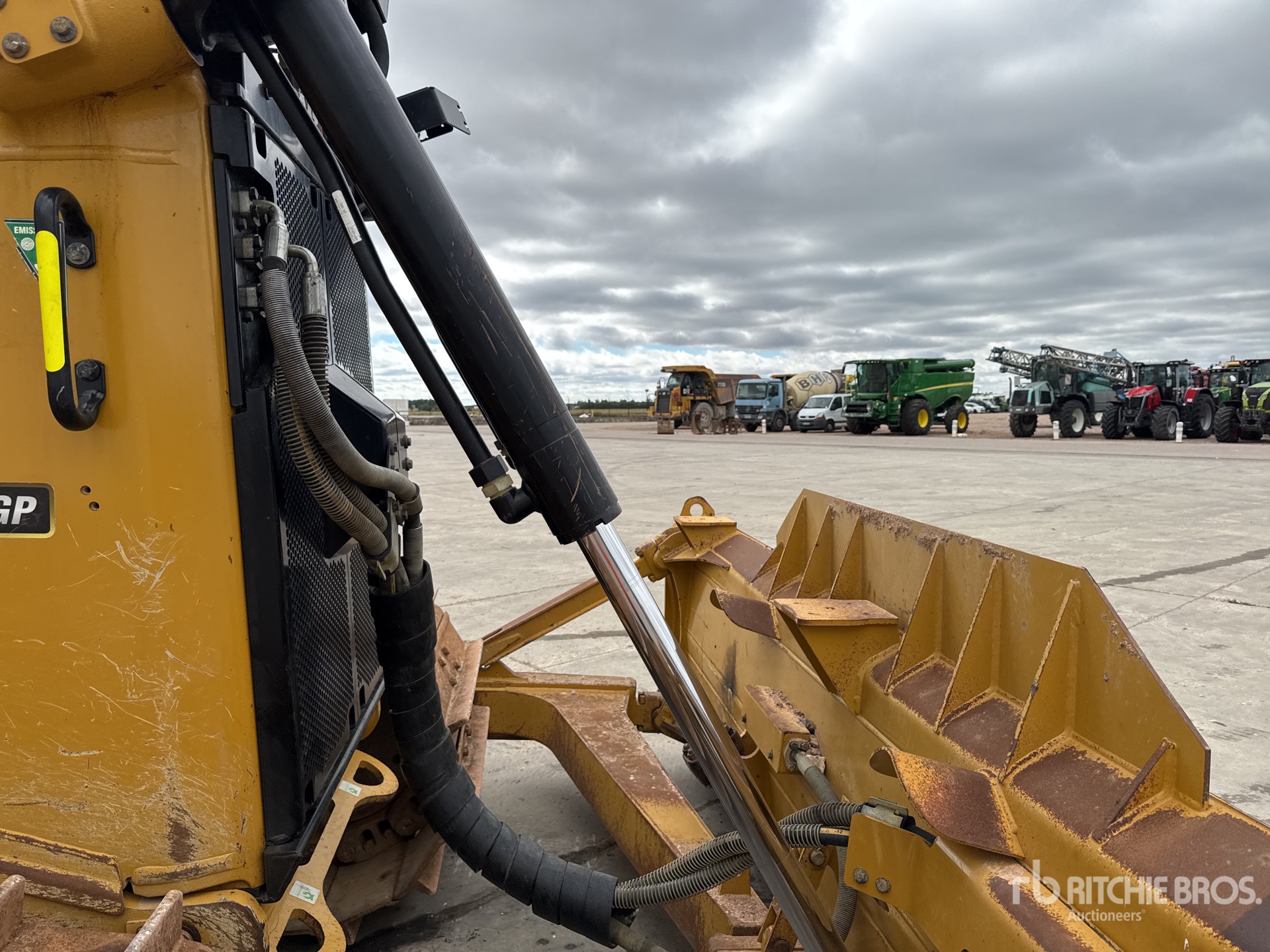 2021 Caterpillar D6 LGP