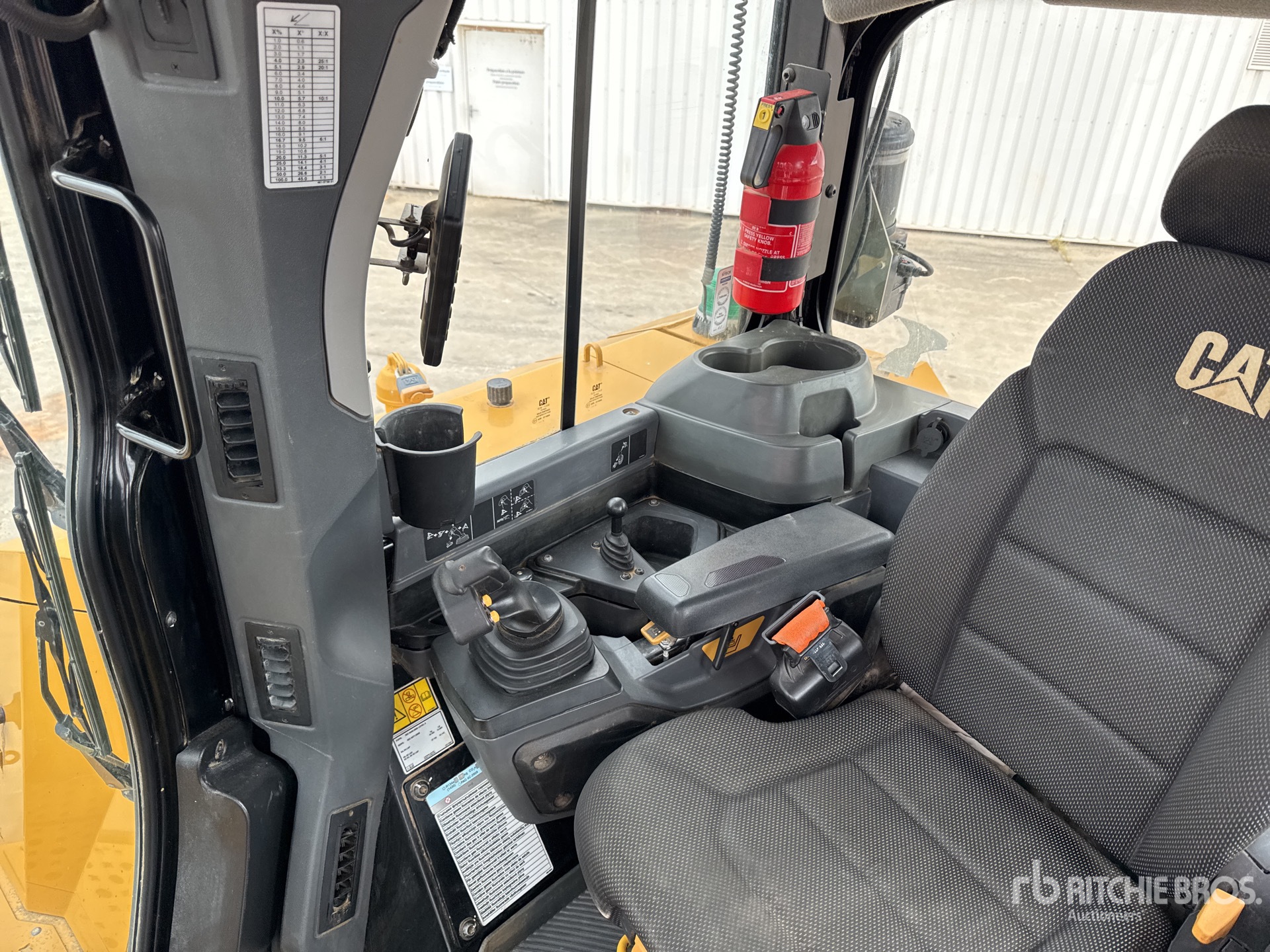 2021 Caterpillar D6 LGP