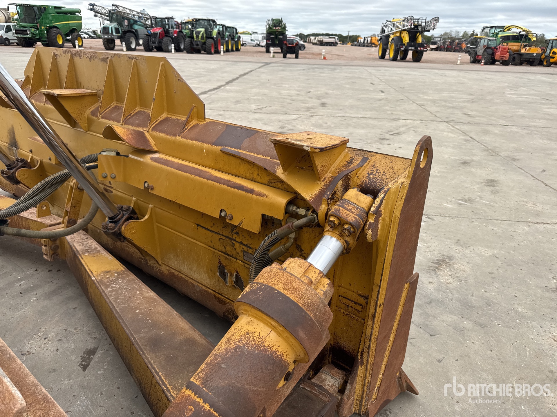 2021 Caterpillar D6 LGP