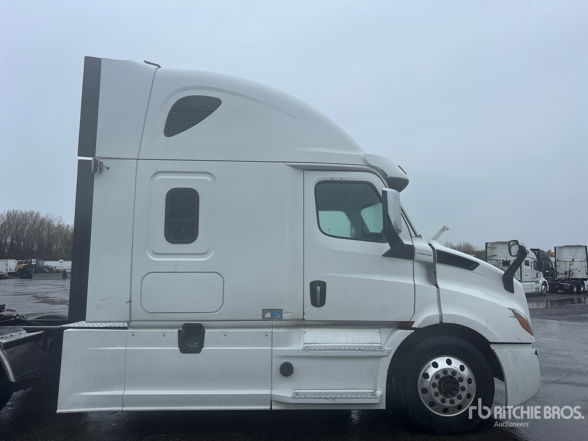 2019 Freightliner CASCADIA 116
