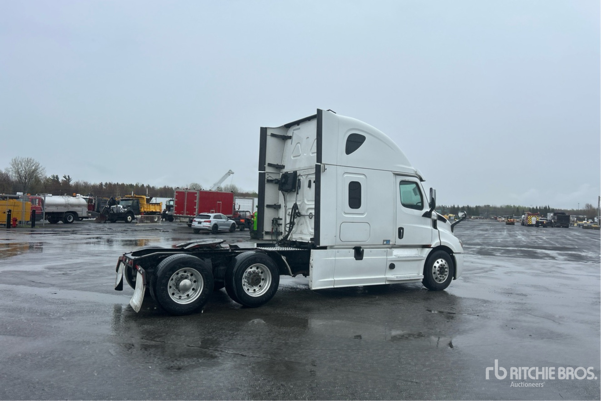 2019 Freightliner CASCADIA 116