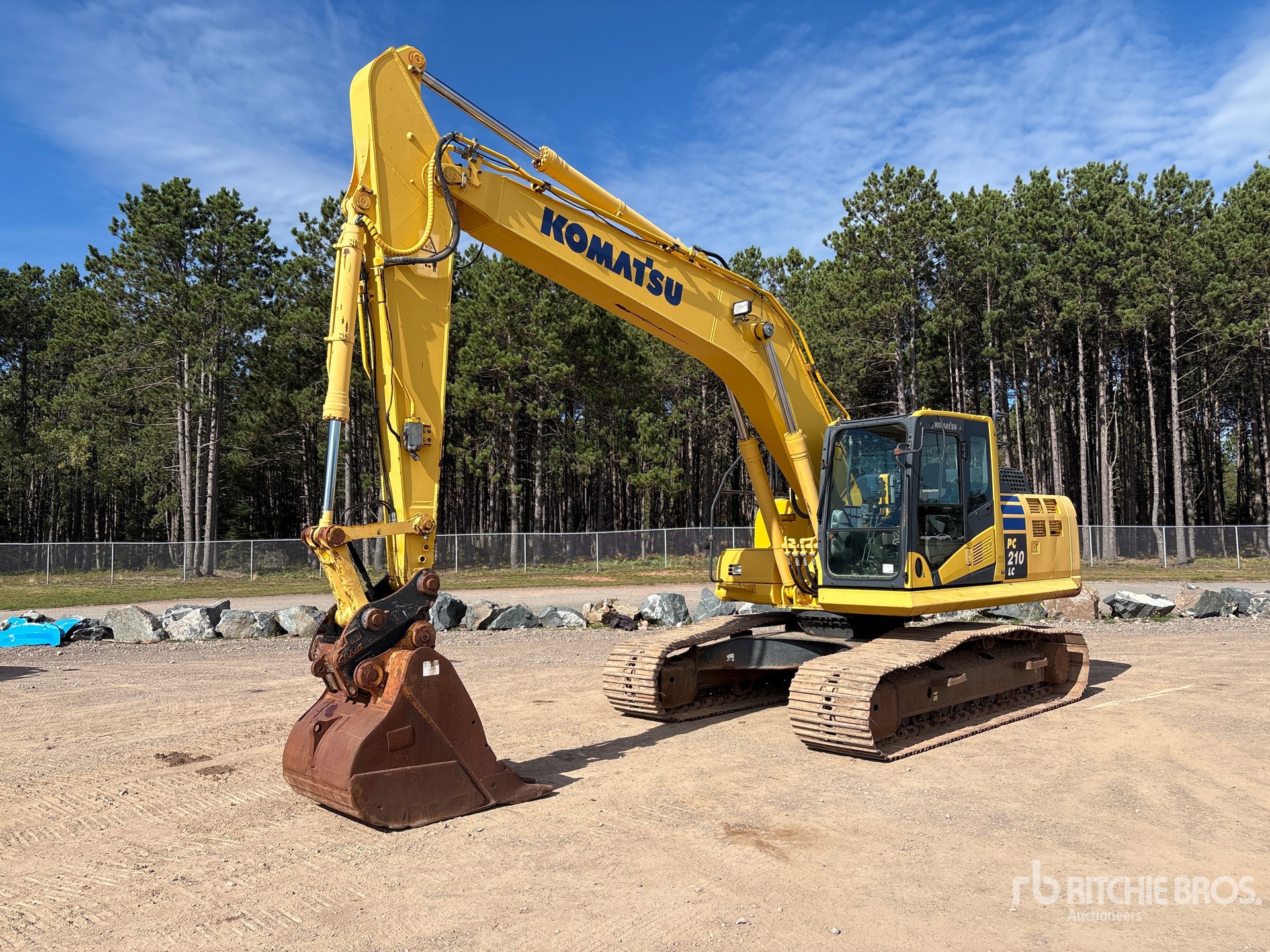 Photo of 2016 Komatsu PC210LC-10
