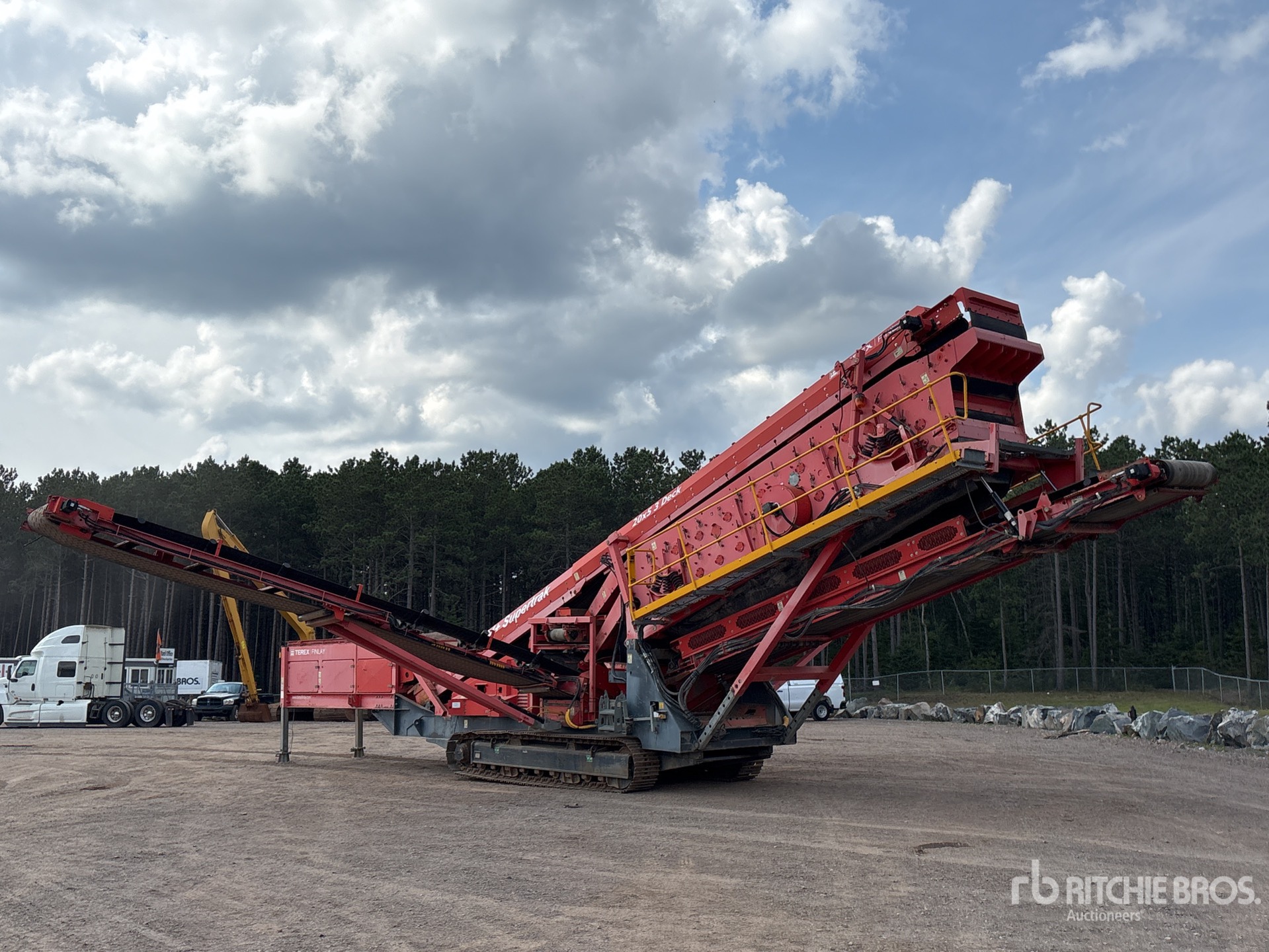 2016 Terex 694