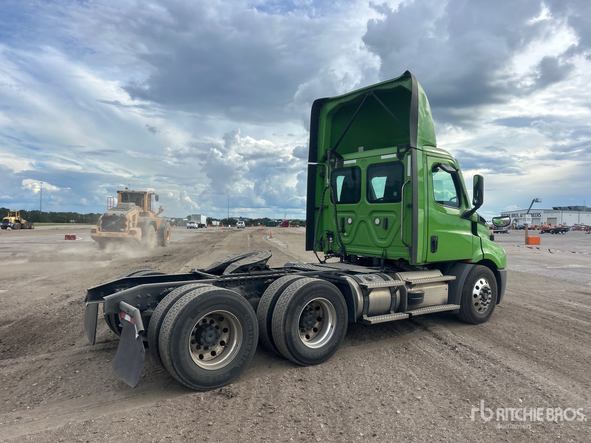 2022 Freightliner CASCADIA 116