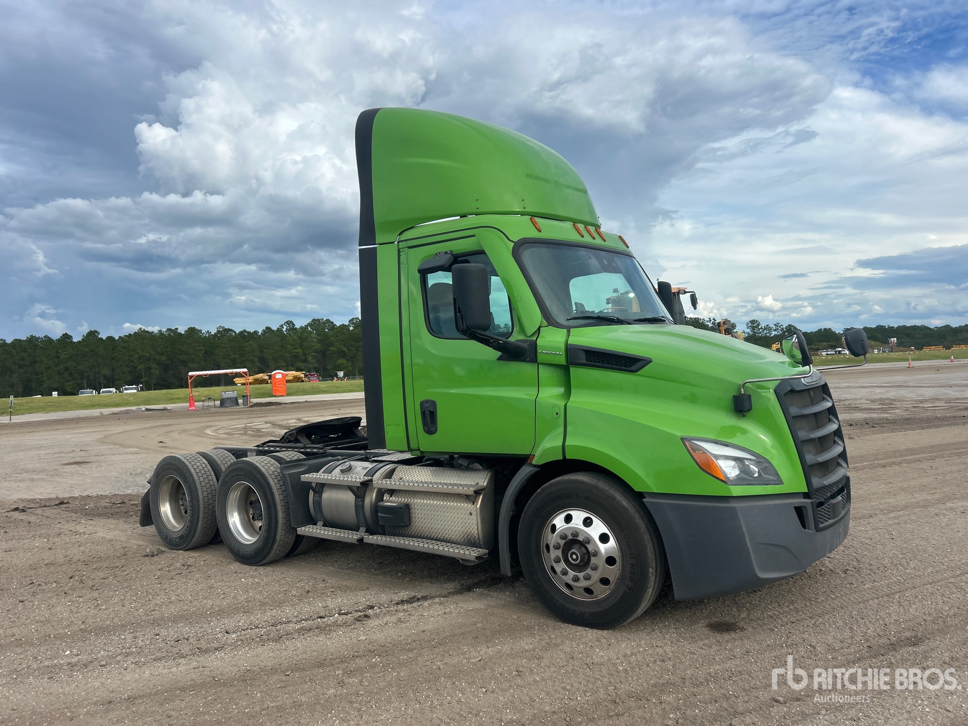 2022 Freightliner CASCADIA 116