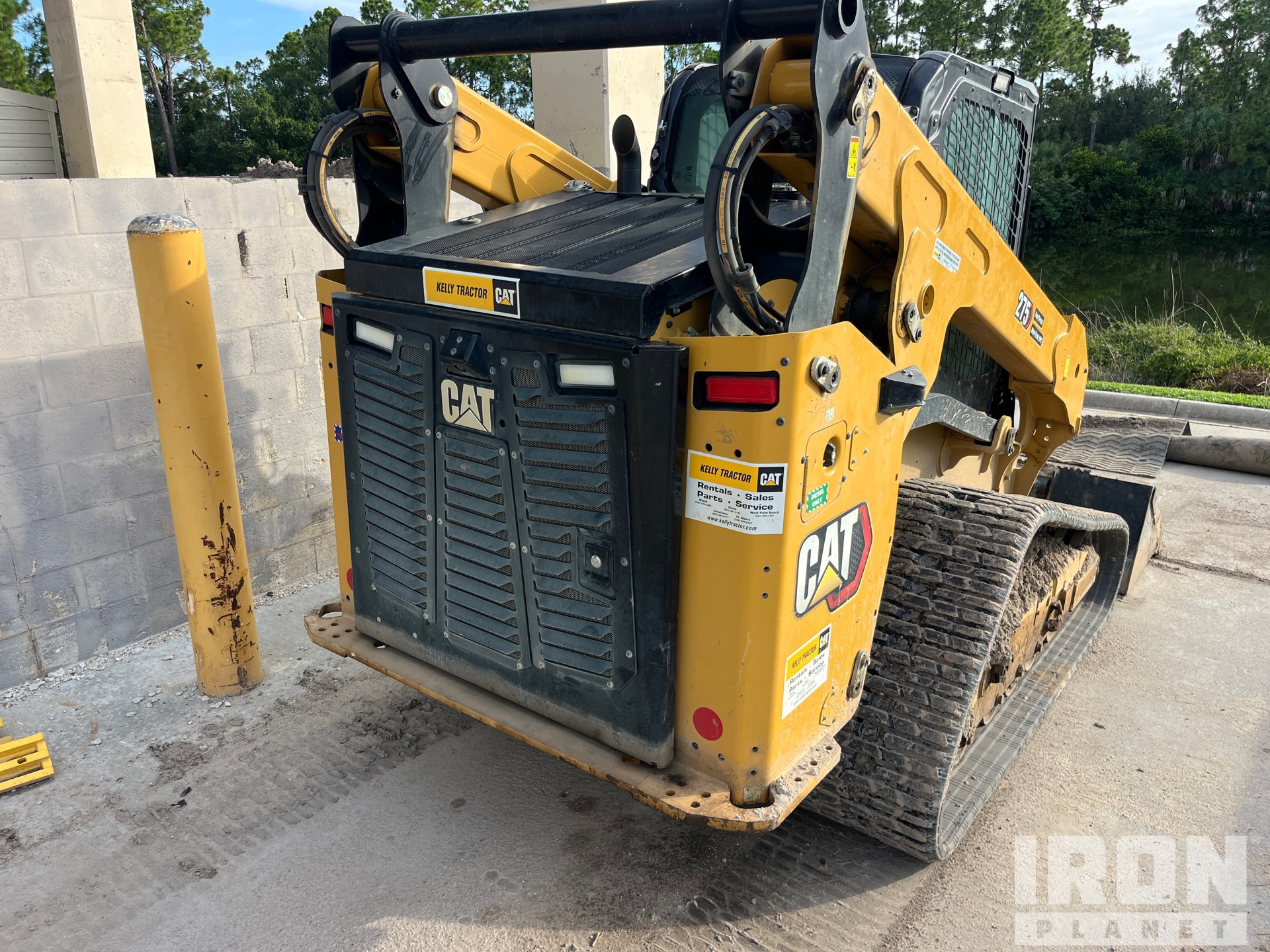 2025 Caterpillar 275
