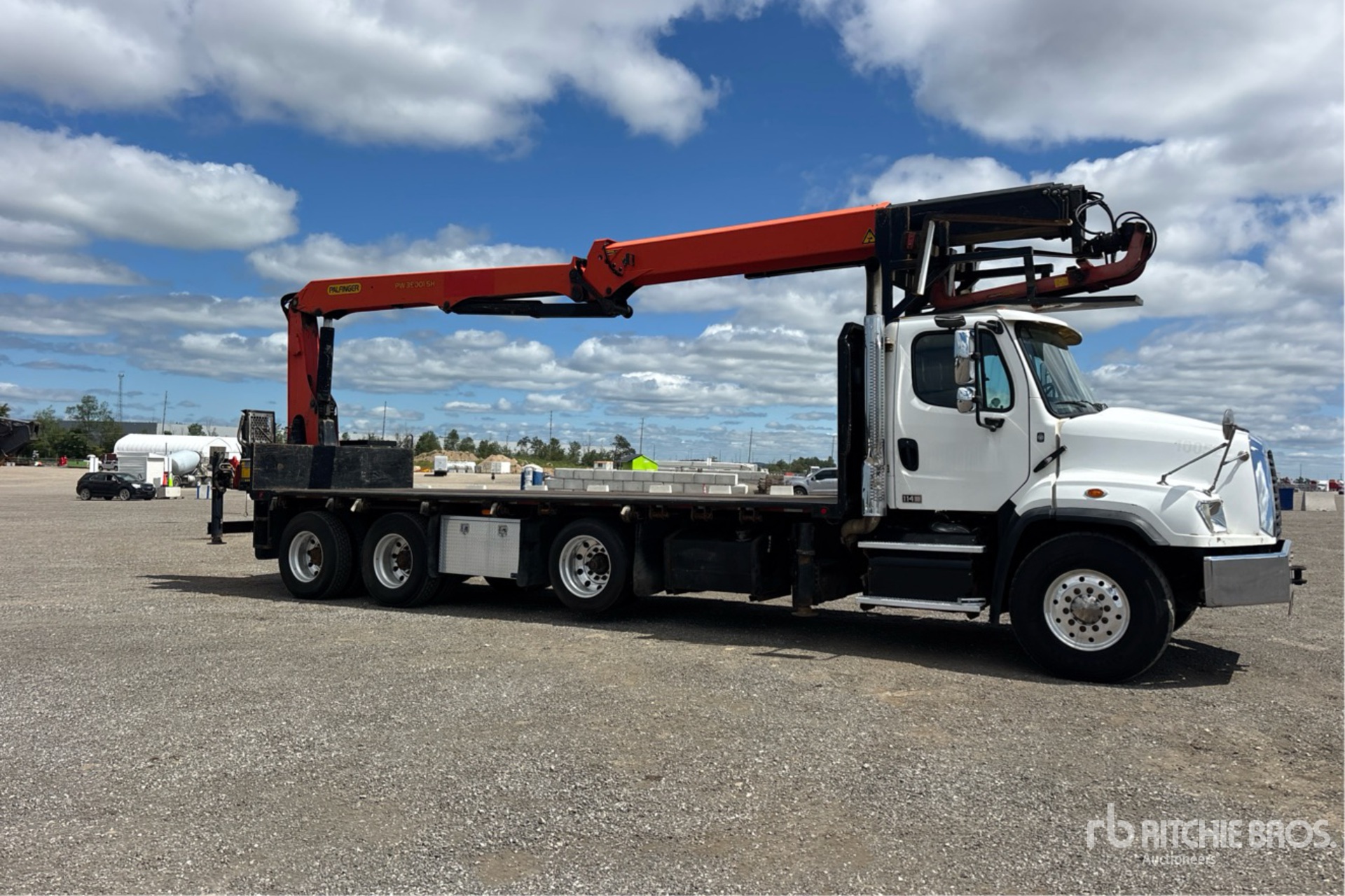 2017 Freightliner 114SD