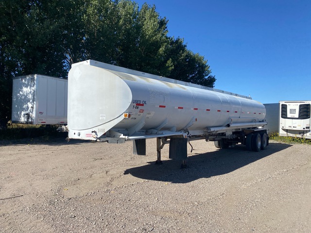1973 (unverified) Fruehauf TAG-F2-ETF9500 9500 gal T/A Stag Tanker Trailer