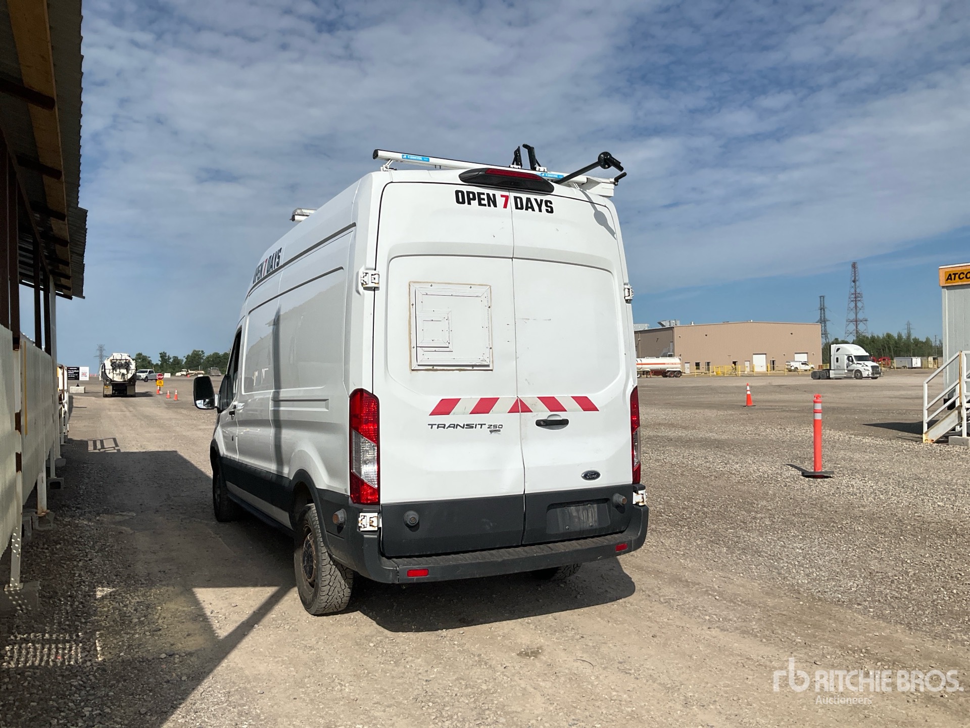 2018 Ford TRANSIT 250