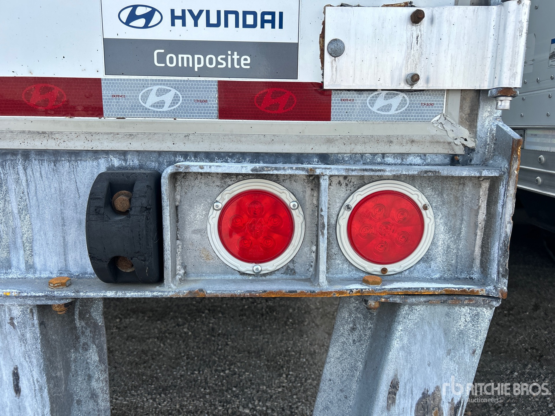 2020 Hyundai 53 FT X 102 IN T/A