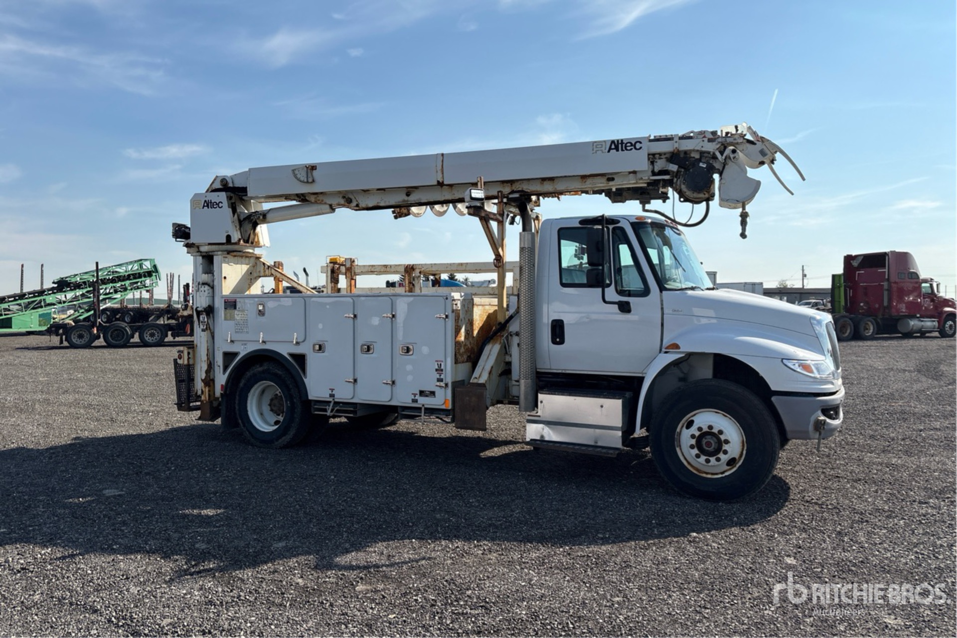 2016 International 4400