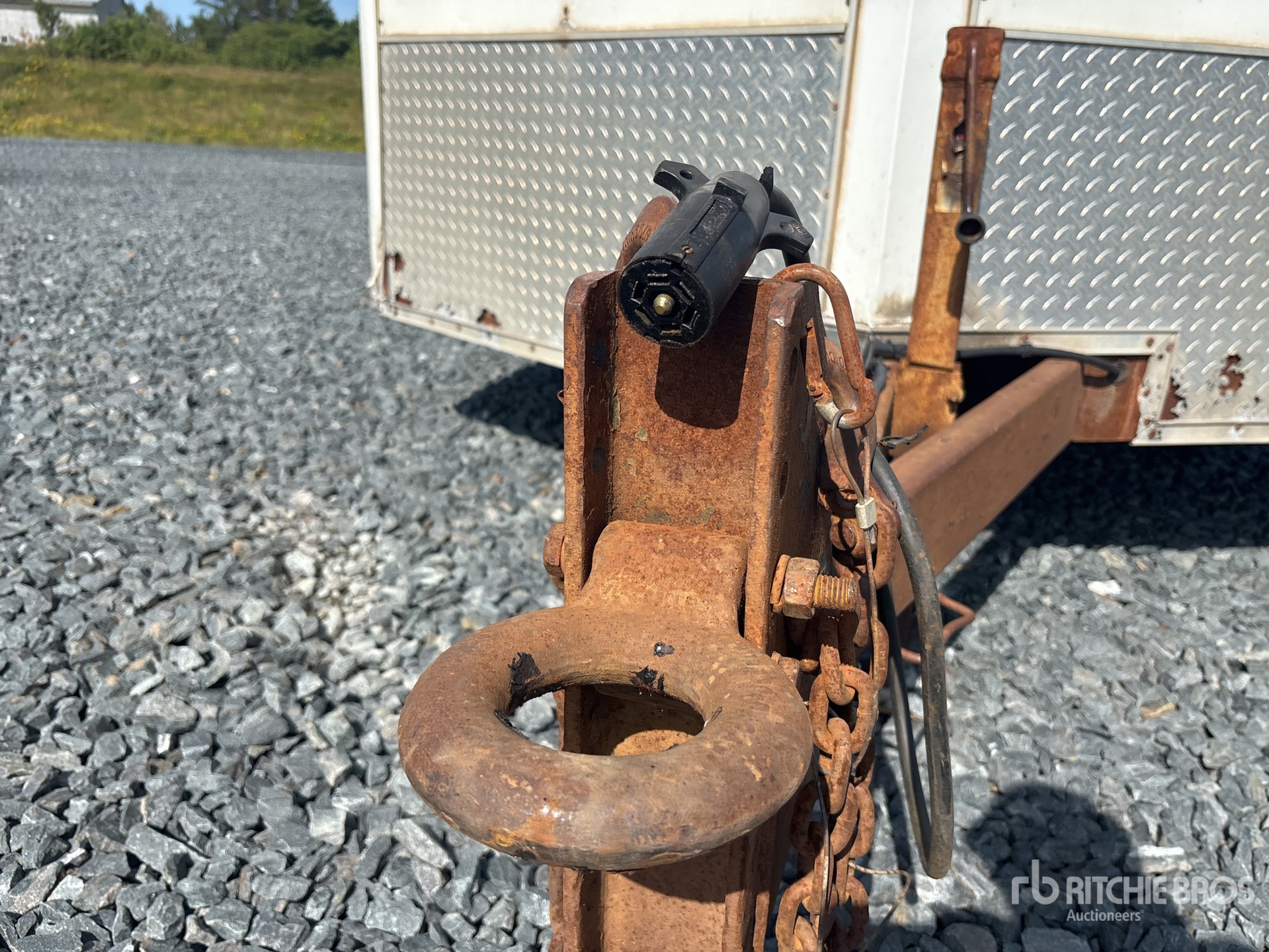 2014 United Trailers 14 ft T/A