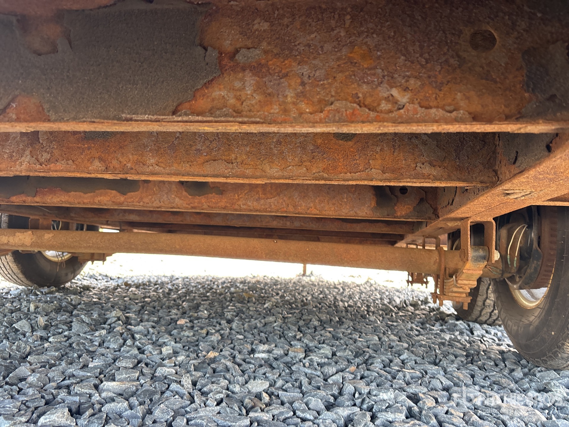 2014 United Trailers 14 ft T/A