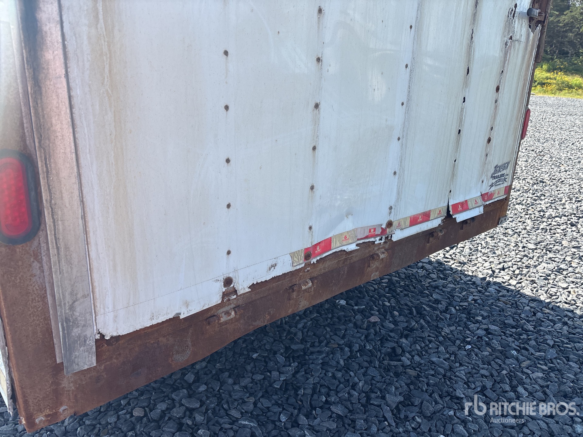 2014 United Trailers 14 ft T/A