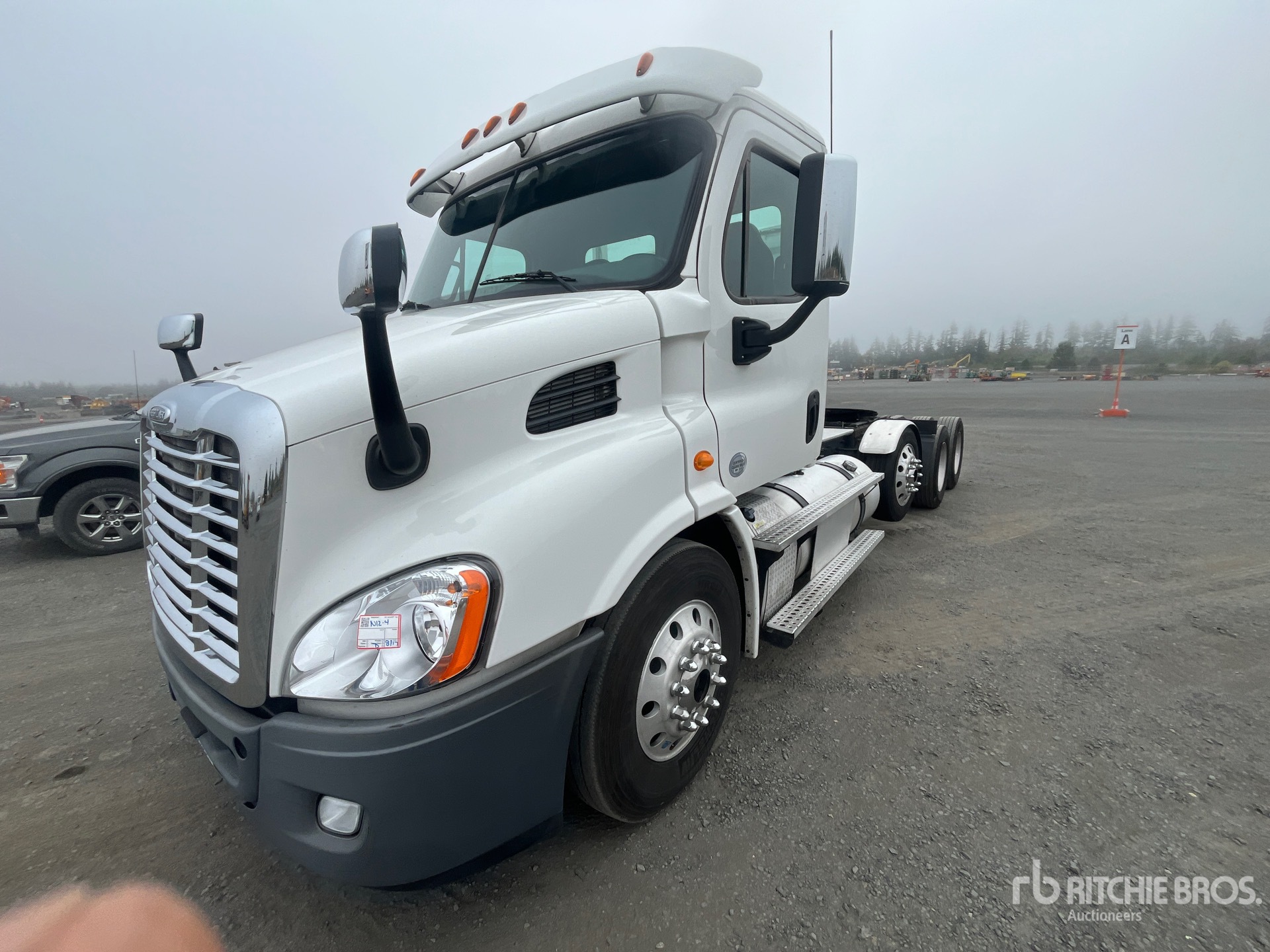 2014 Freightliner Cascadia 113