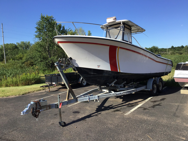 1995 (unverified) Grady-White Chase 26 Center Console w/ Load Rite Trailer