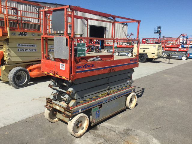 2011 Skyjack SJIII3226 Electric Scissor Lift