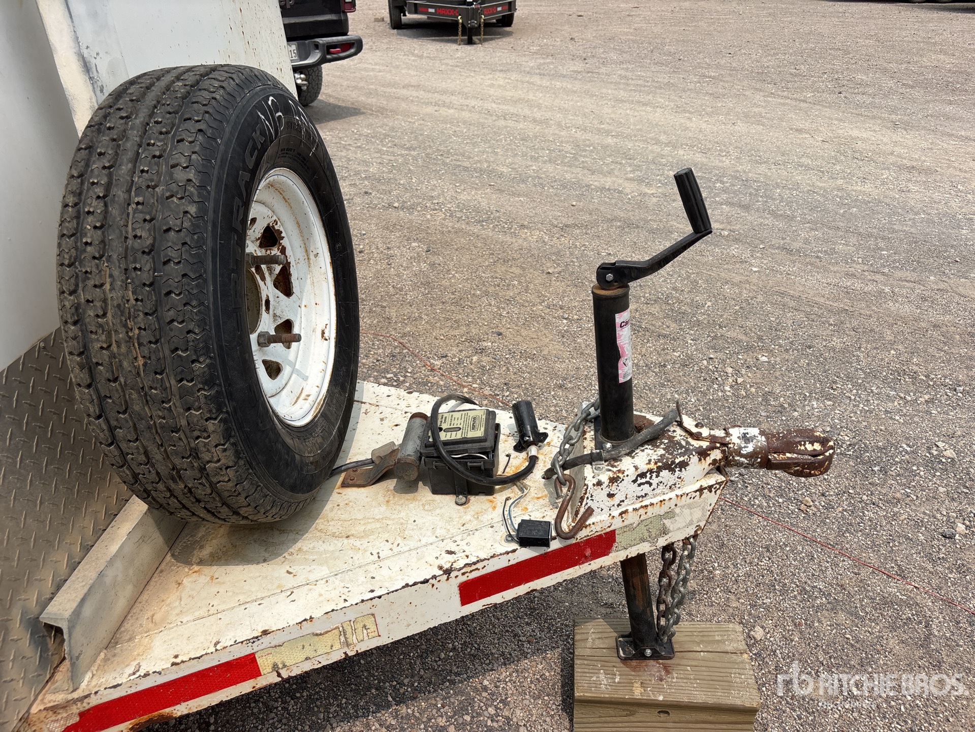 2009 W-W Trailer 16 FT T/A