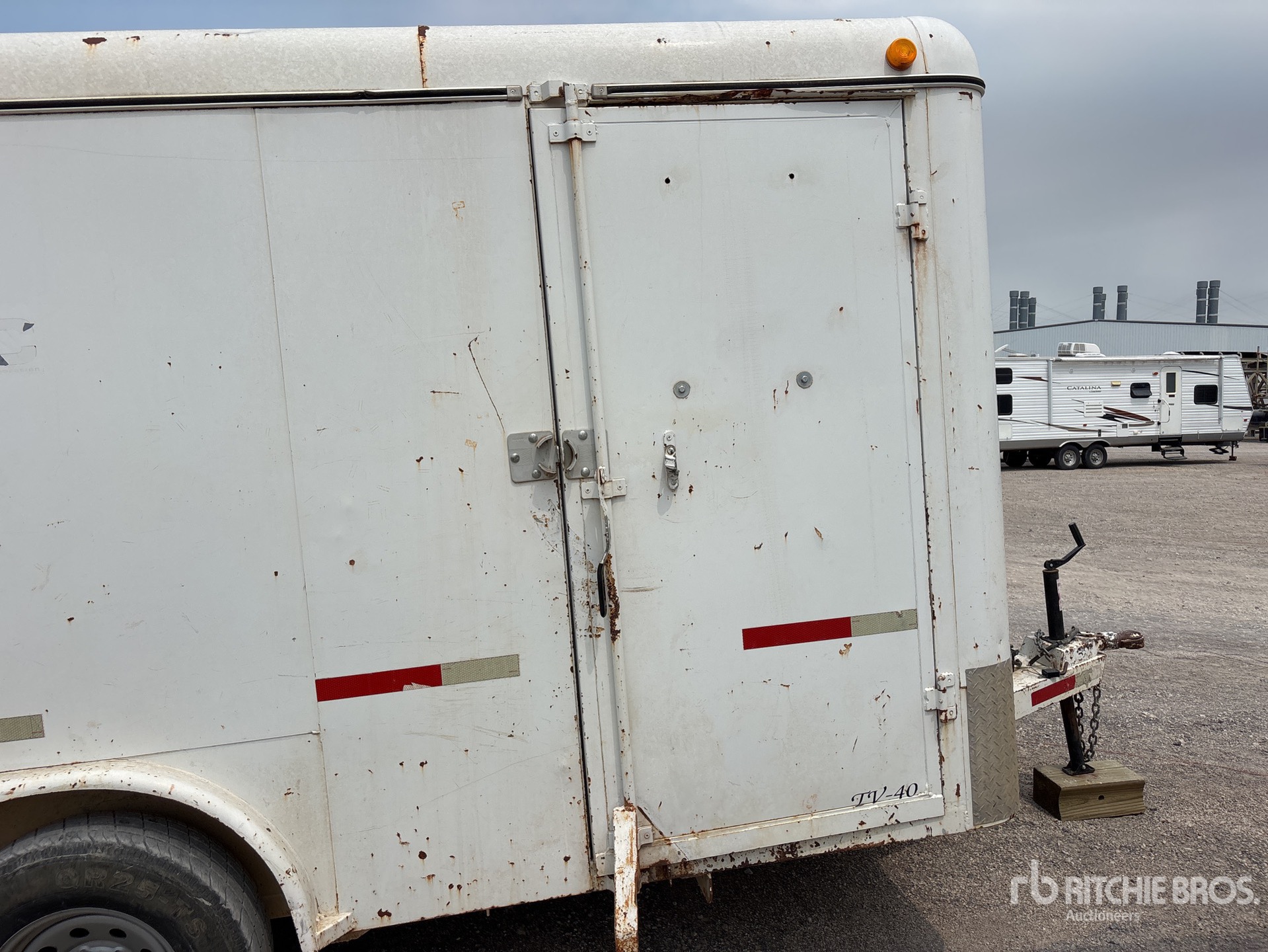 2009 W-W Trailer 16 FT T/A