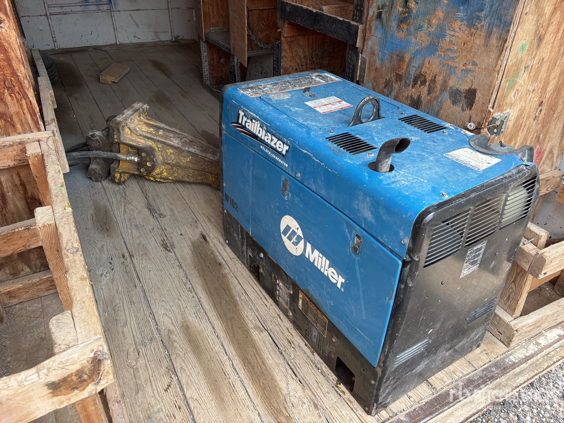 2009 W-W Trailer 16 FT T/A