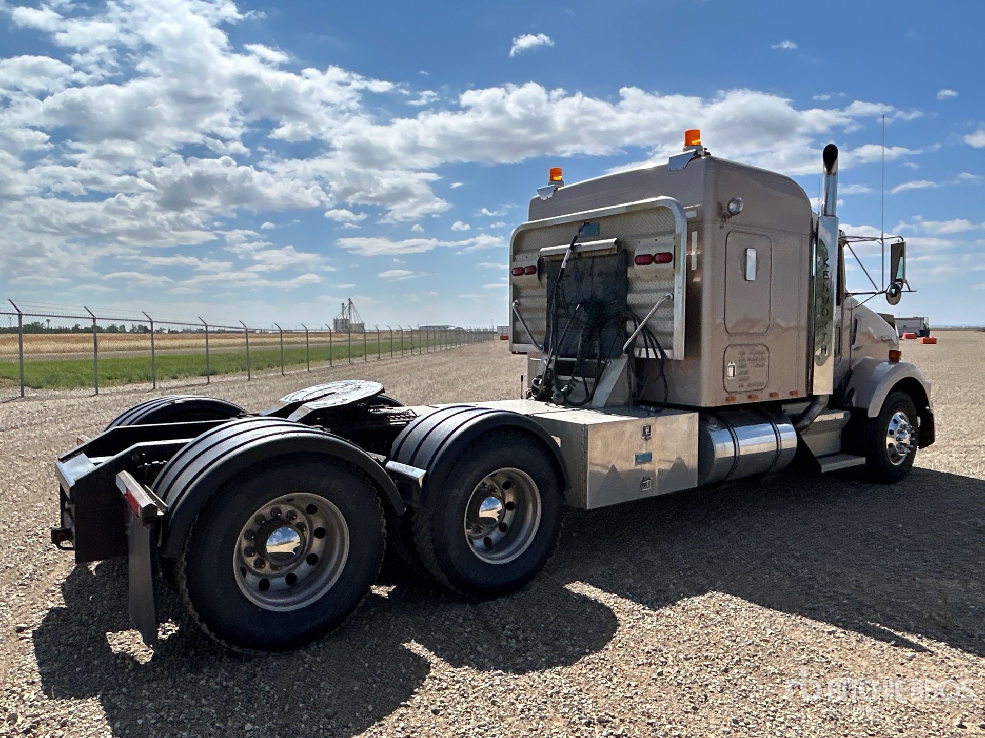 2004 Kenworth T800
