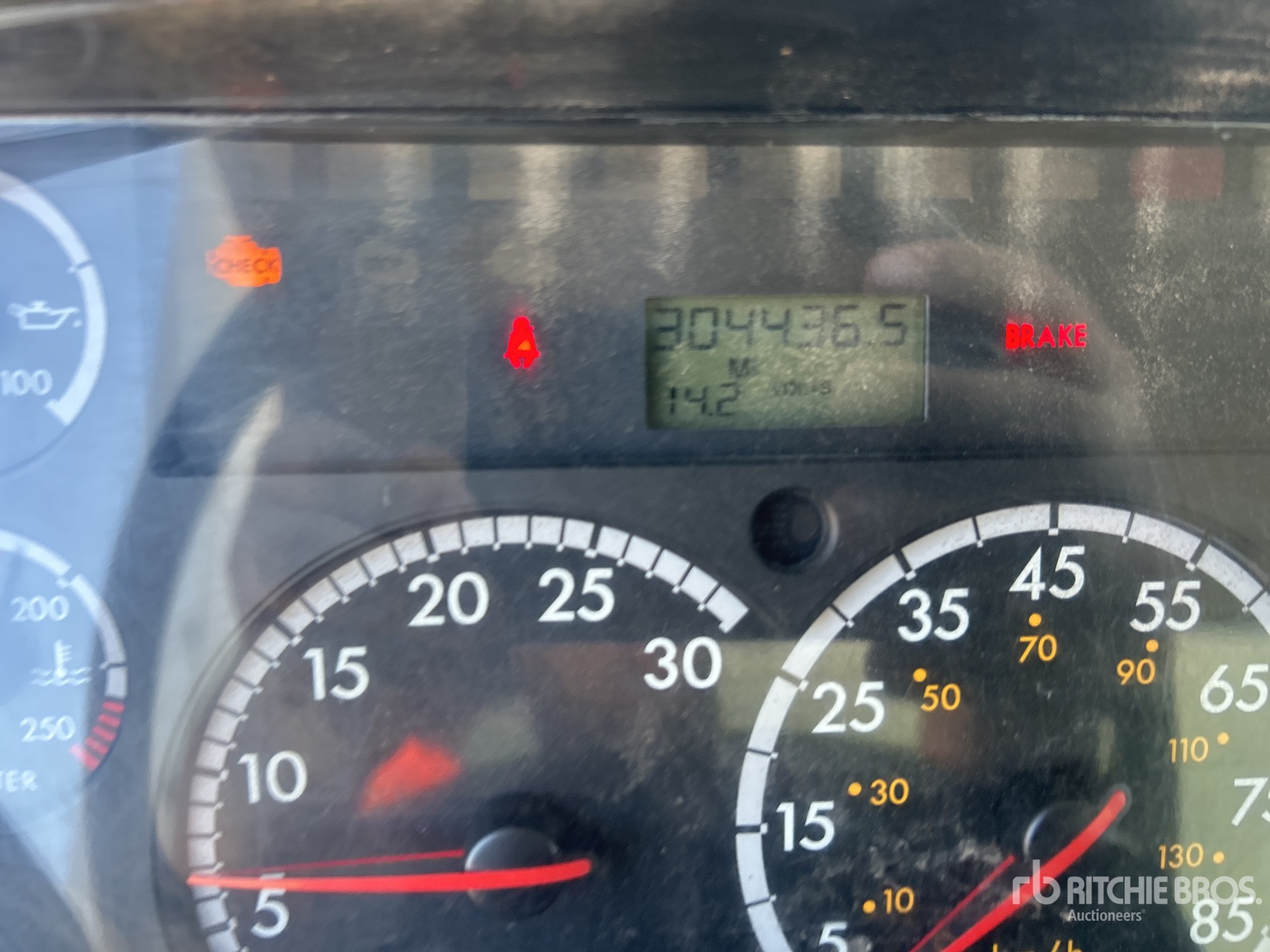 2012 Freightliner M2 106