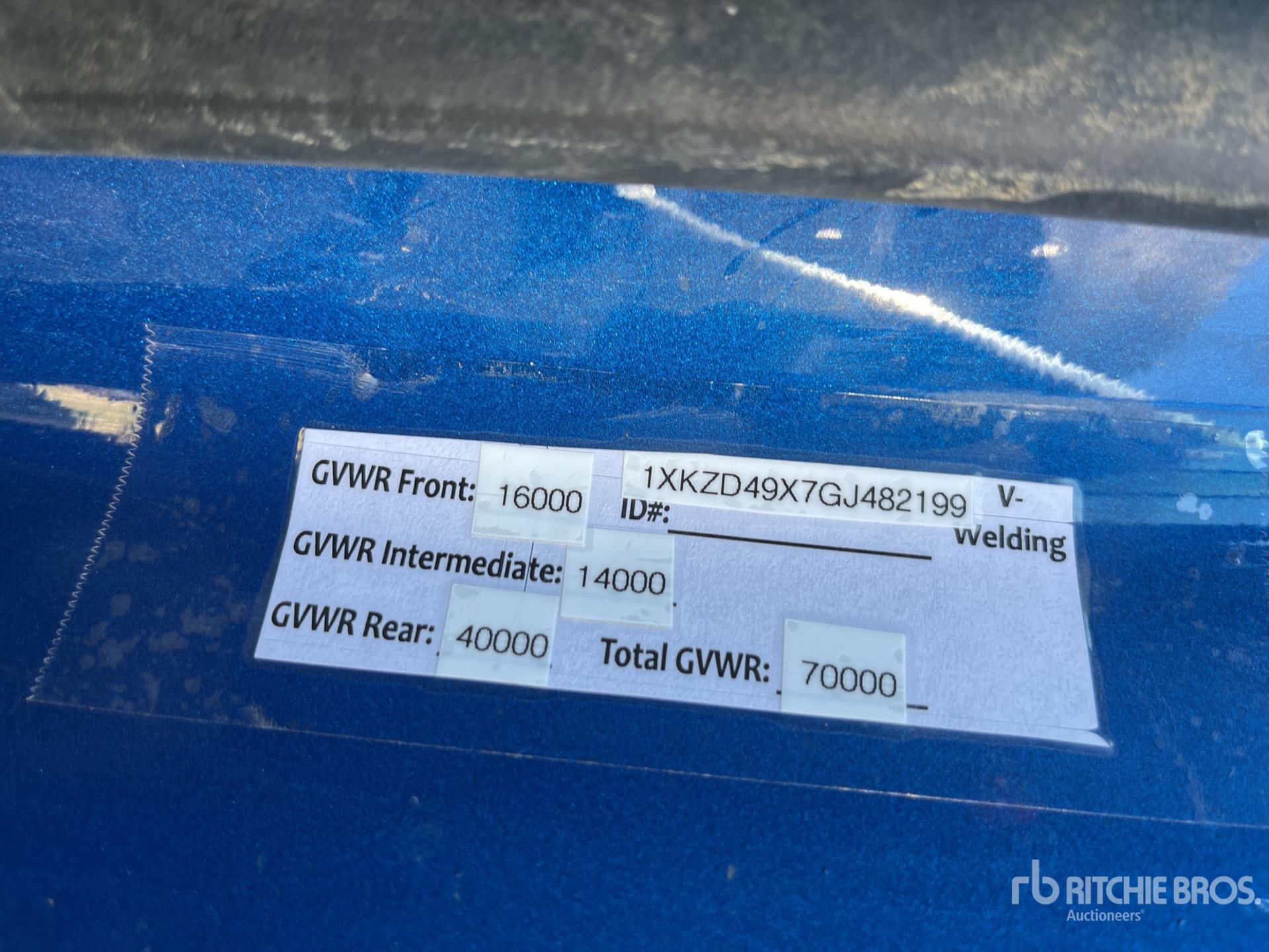 2016 Kenworth T880