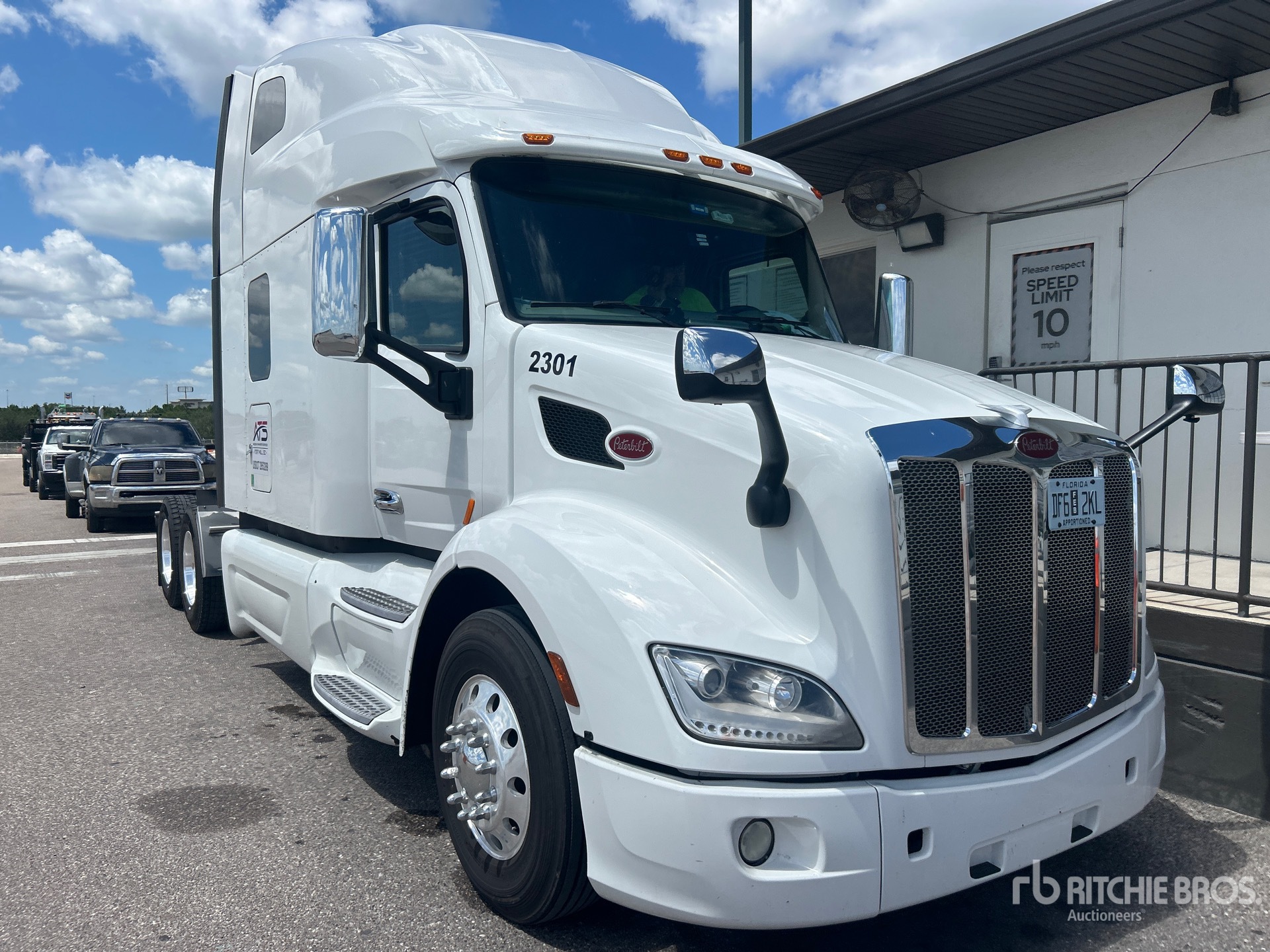 2022 Peterbilt 579