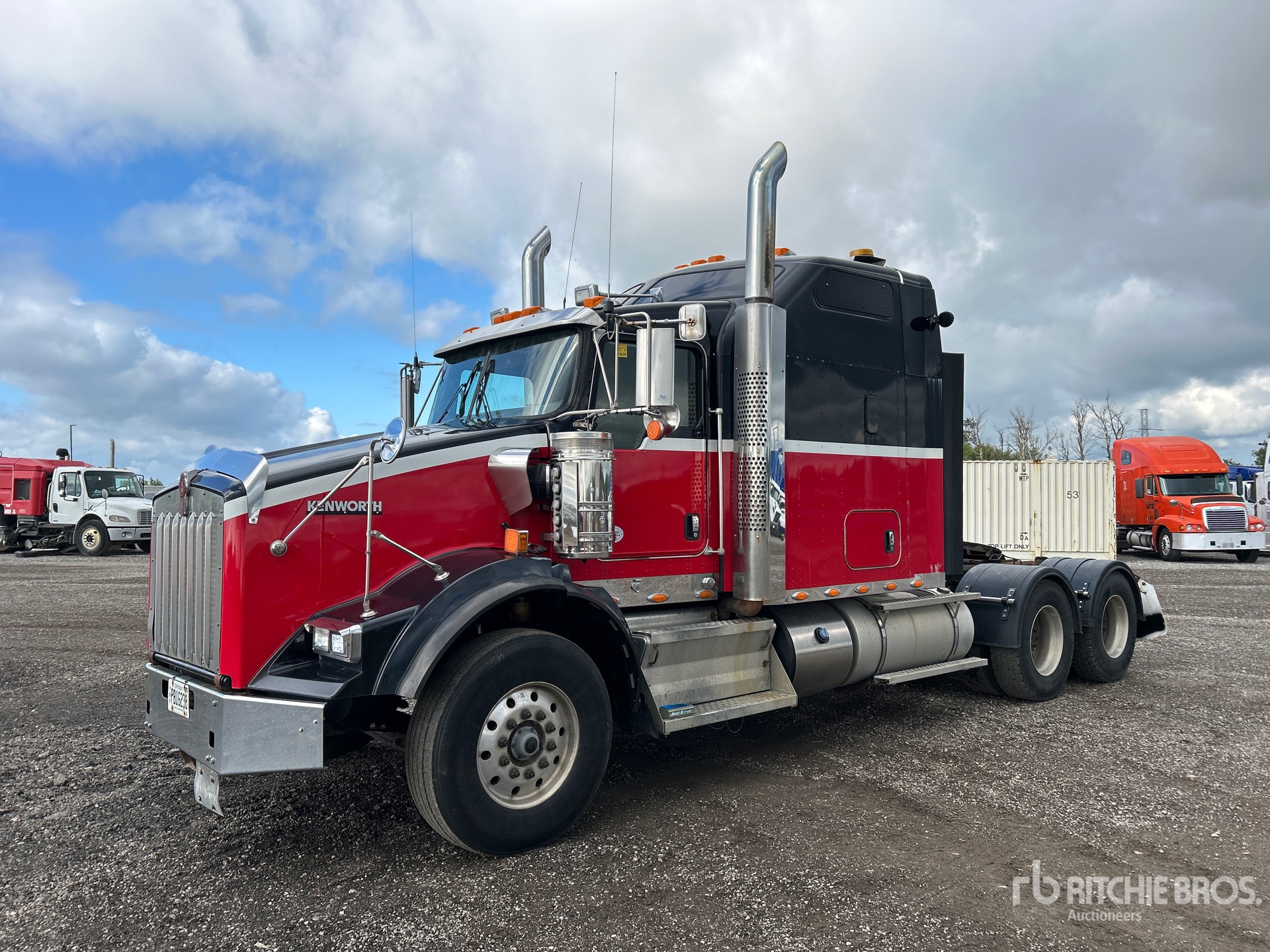 Photo of 2017 Kenworth T800