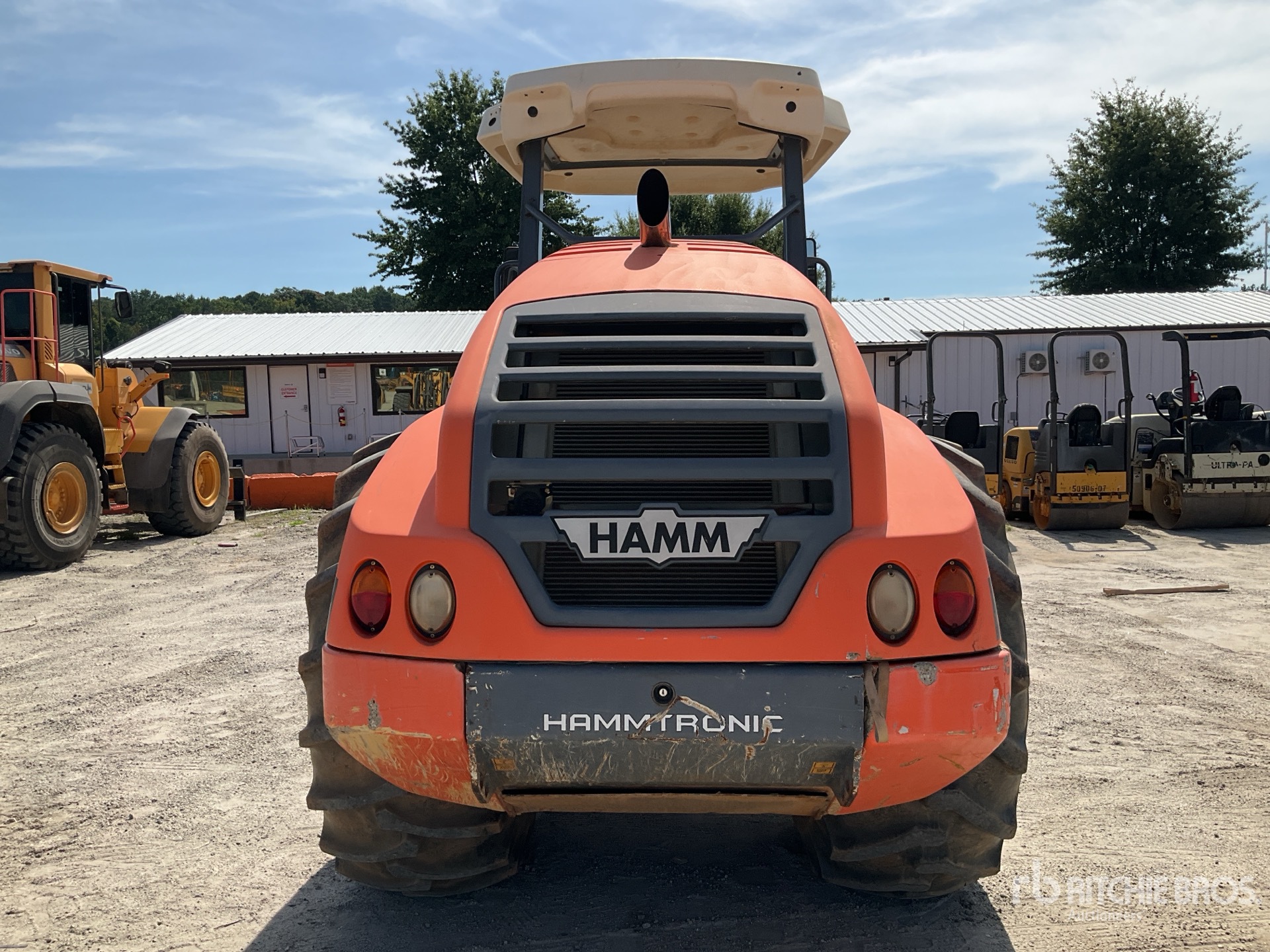 2015 Hamm H11I