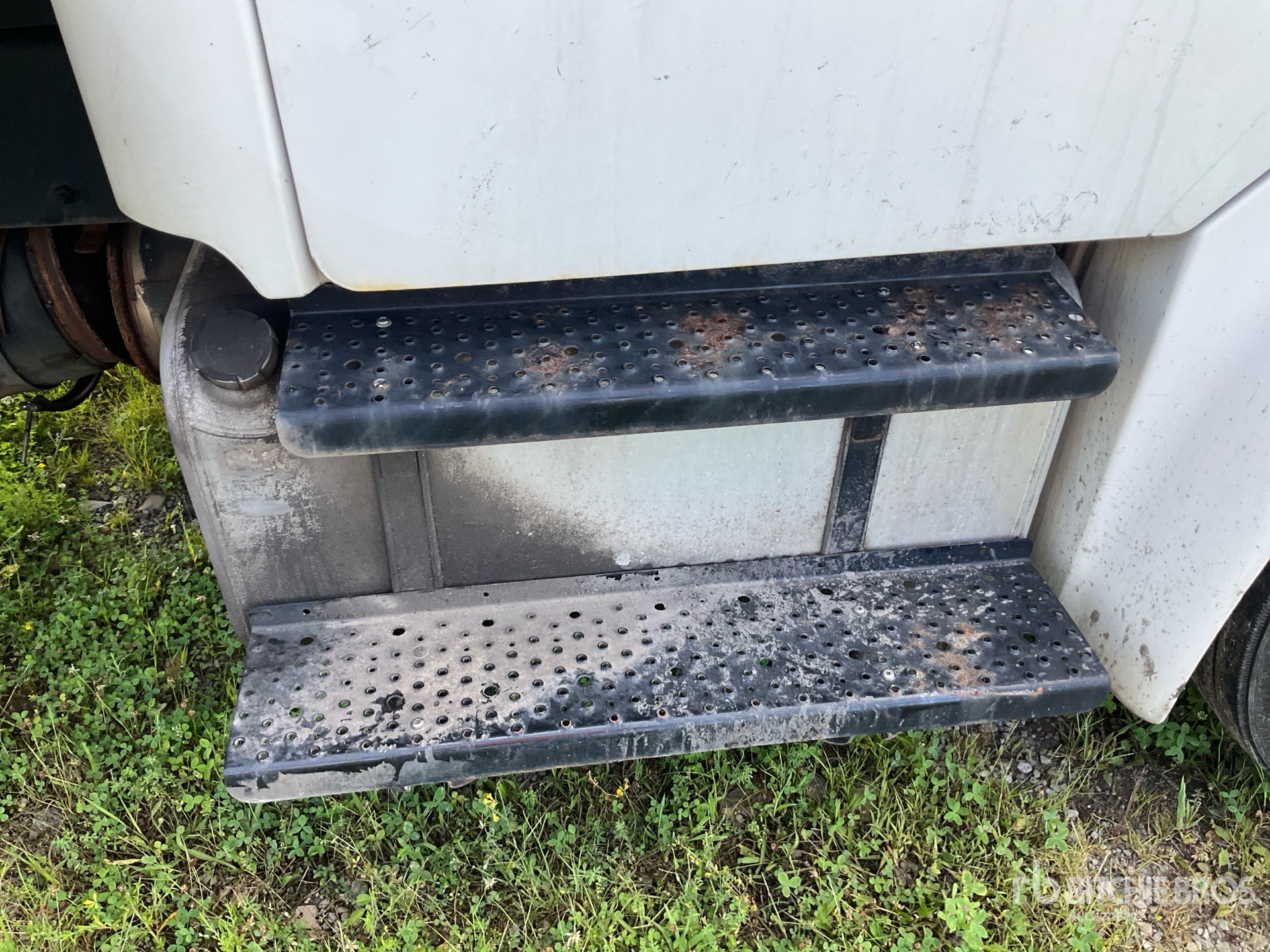 2018 Freightliner M2 106