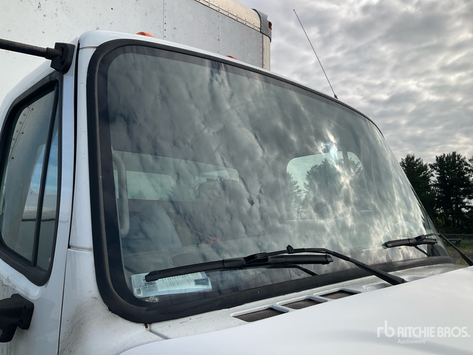 2018 Freightliner M2 106