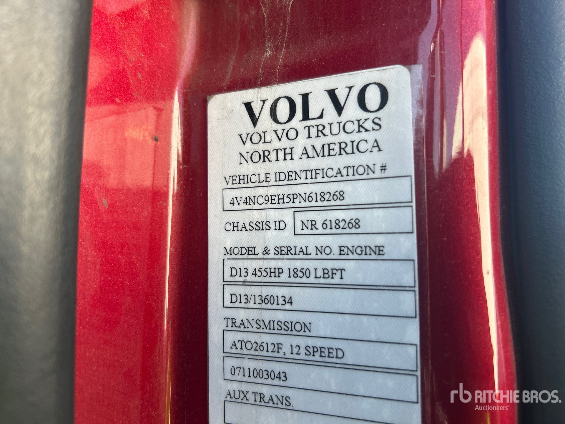 2023 Volvo VNL760