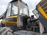 Engine with Exhaust System
