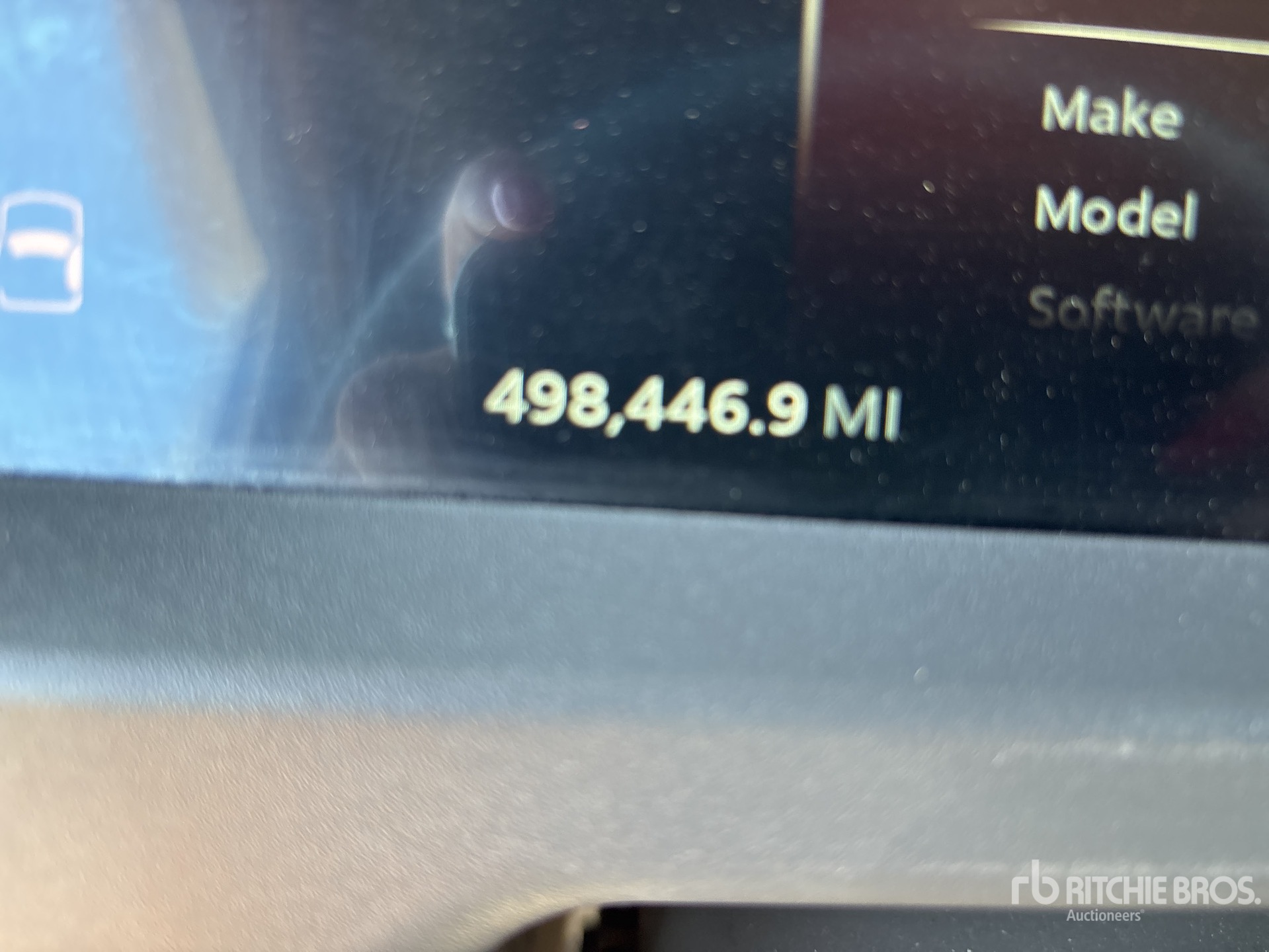 2023 Peterbilt 579