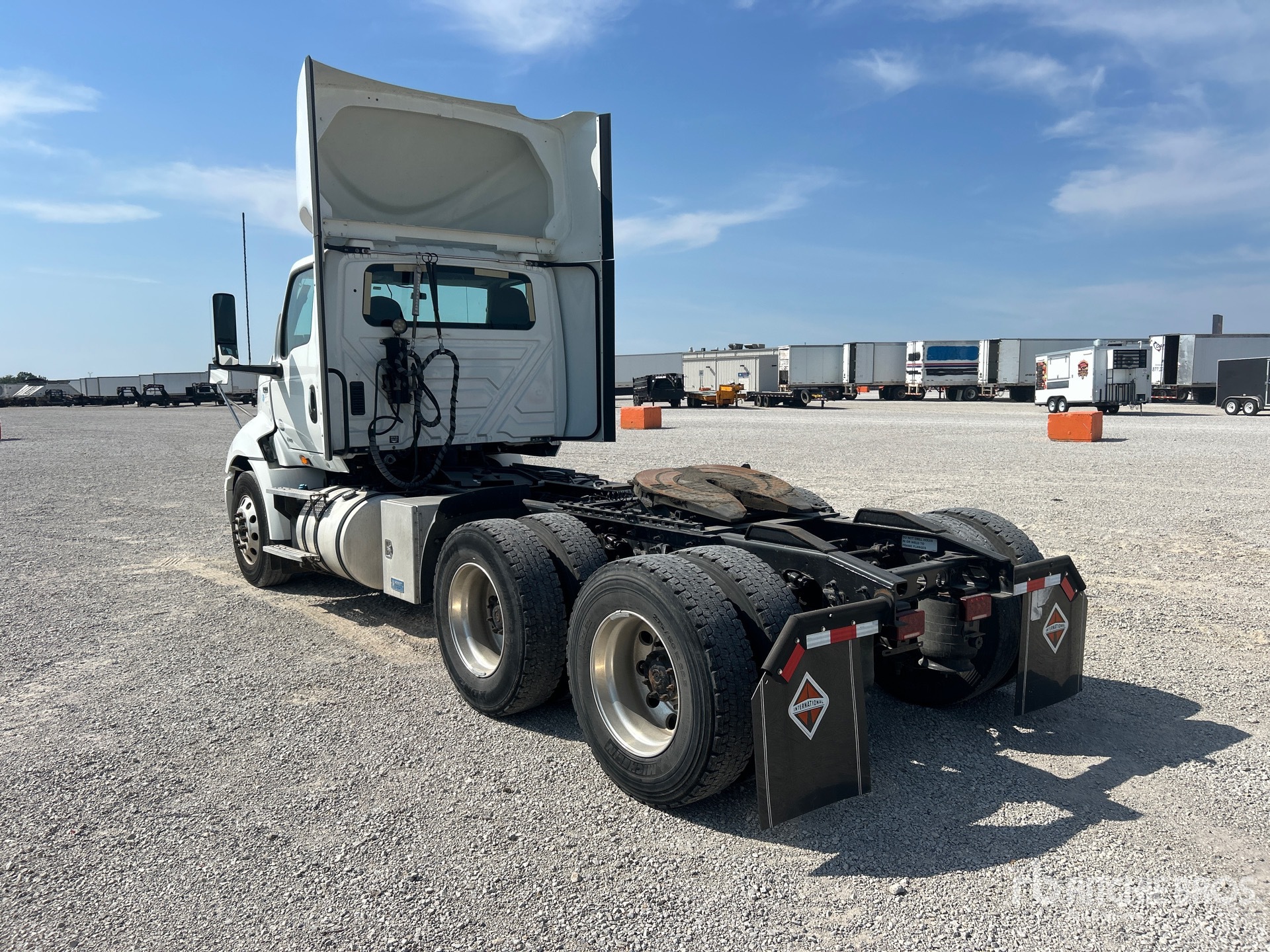 2019 International RH613
