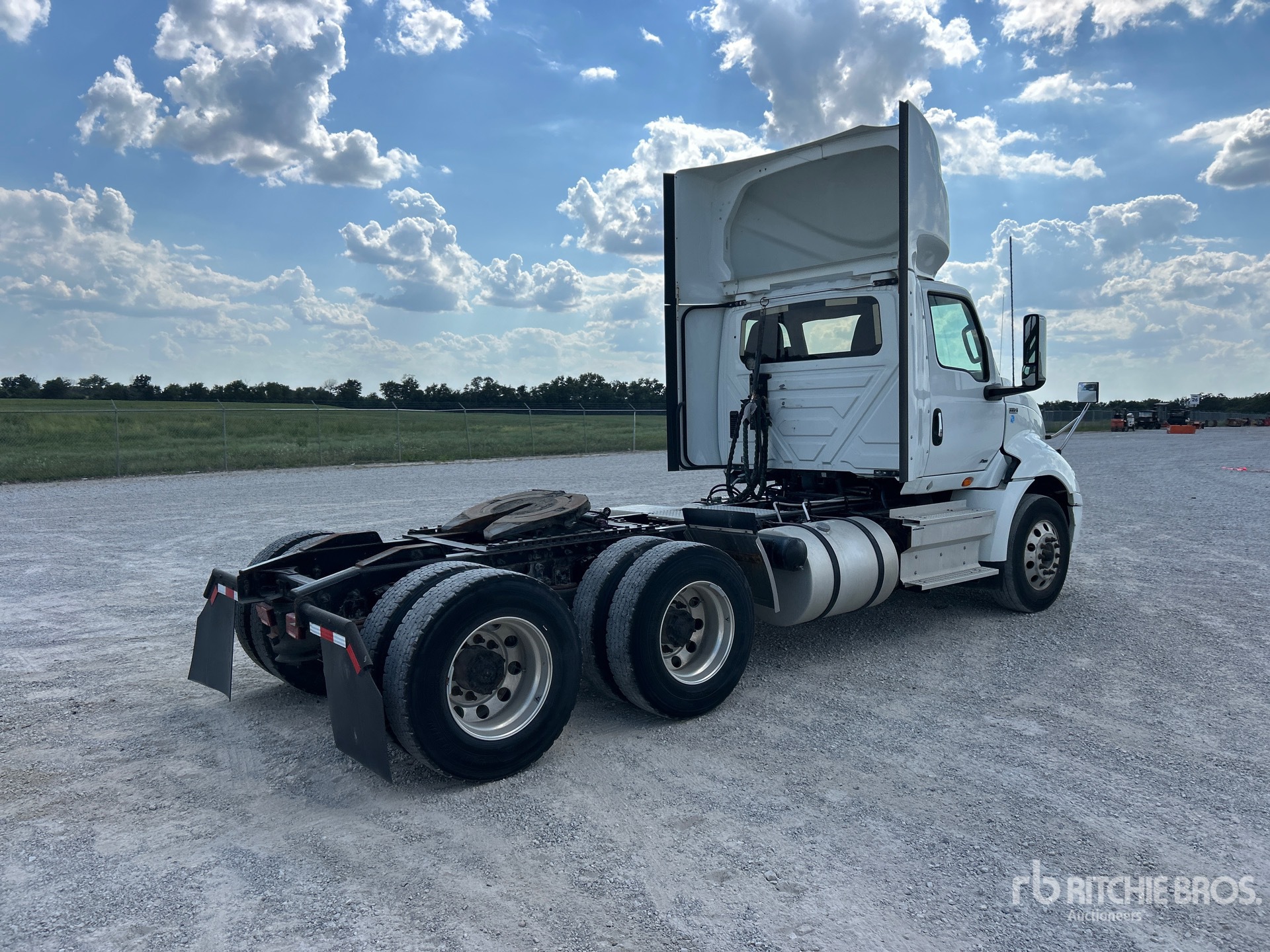 2019 International RH613