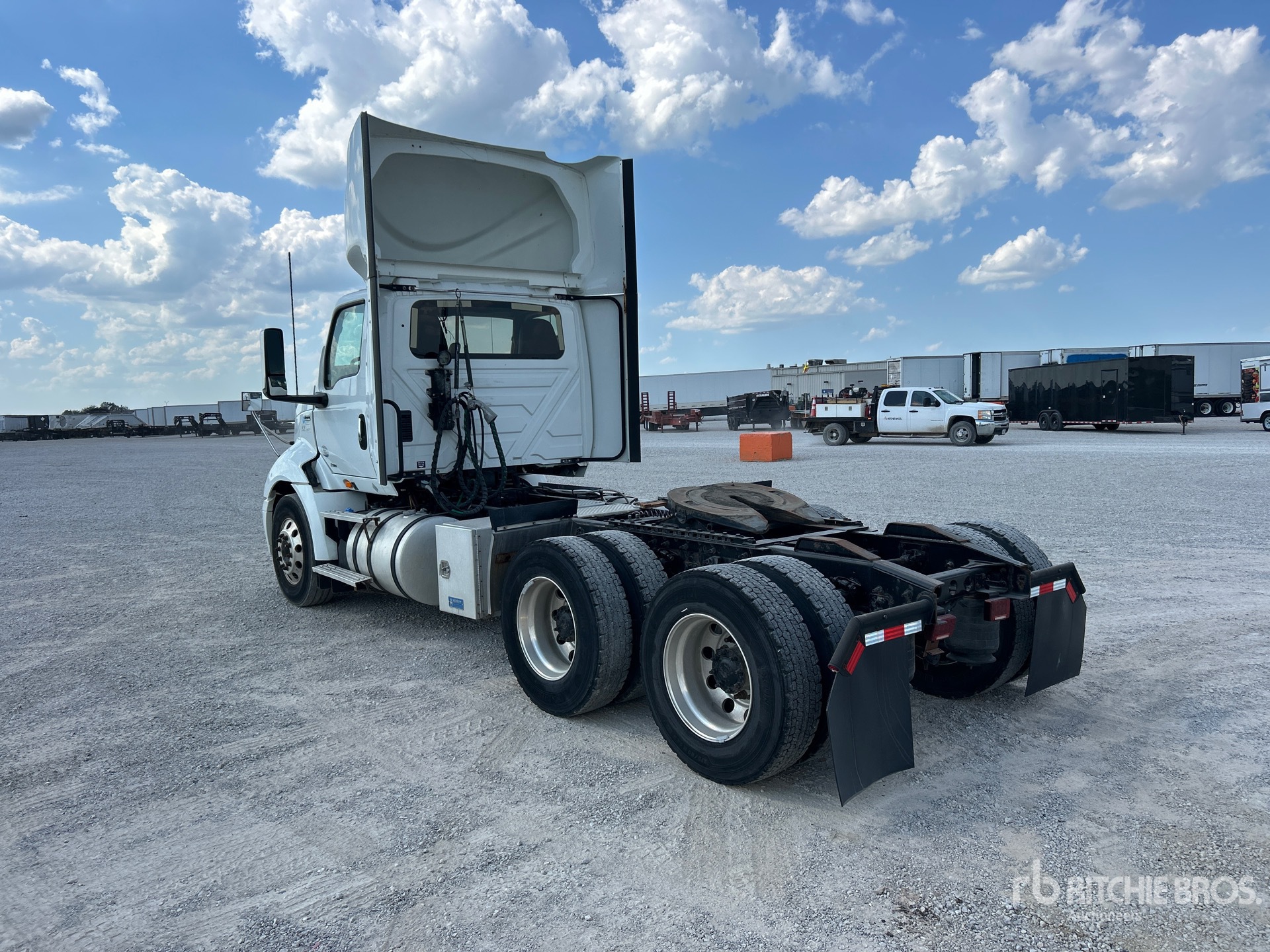 2019 International RH613