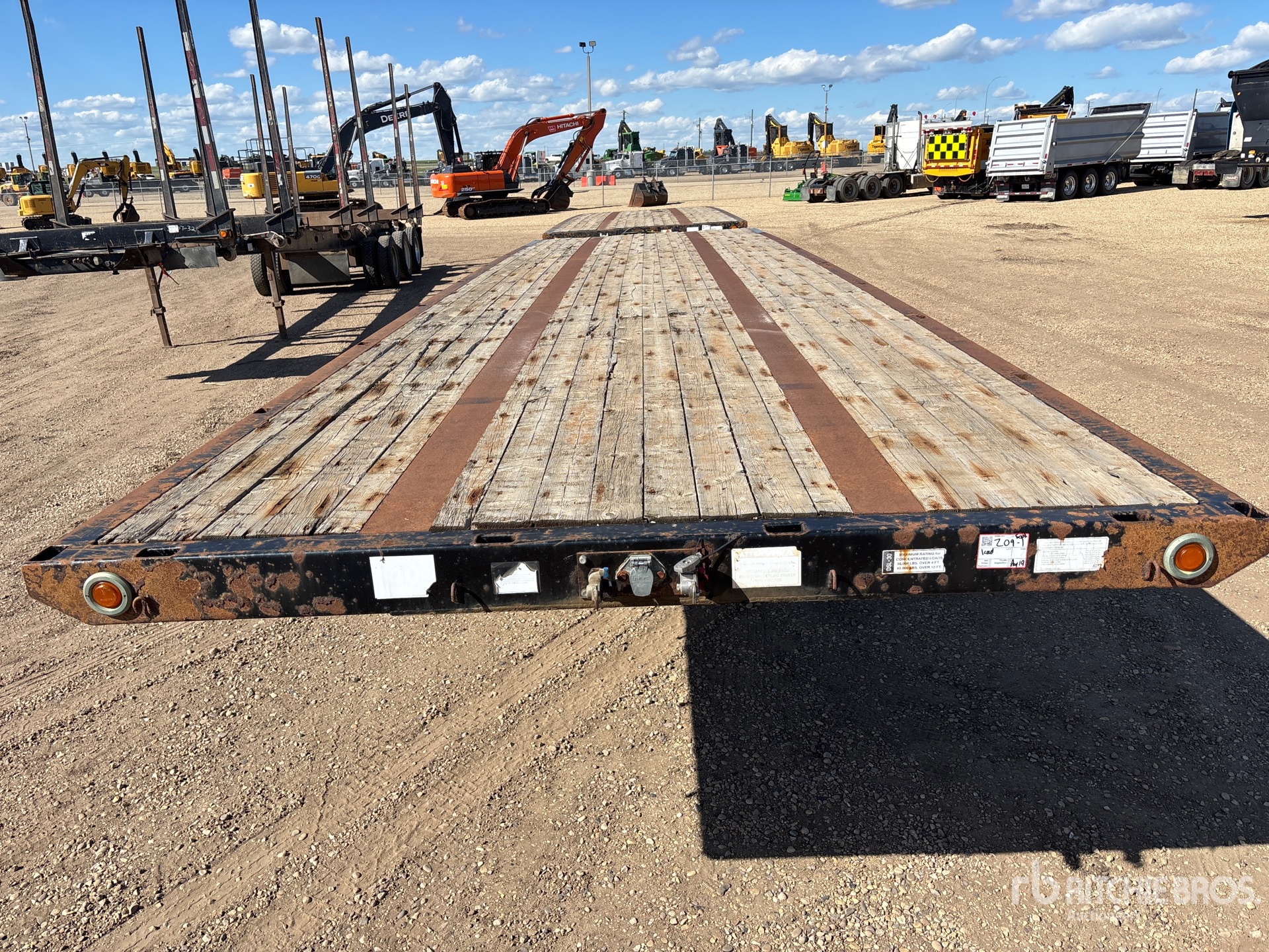 2008 Doepker HB12207L