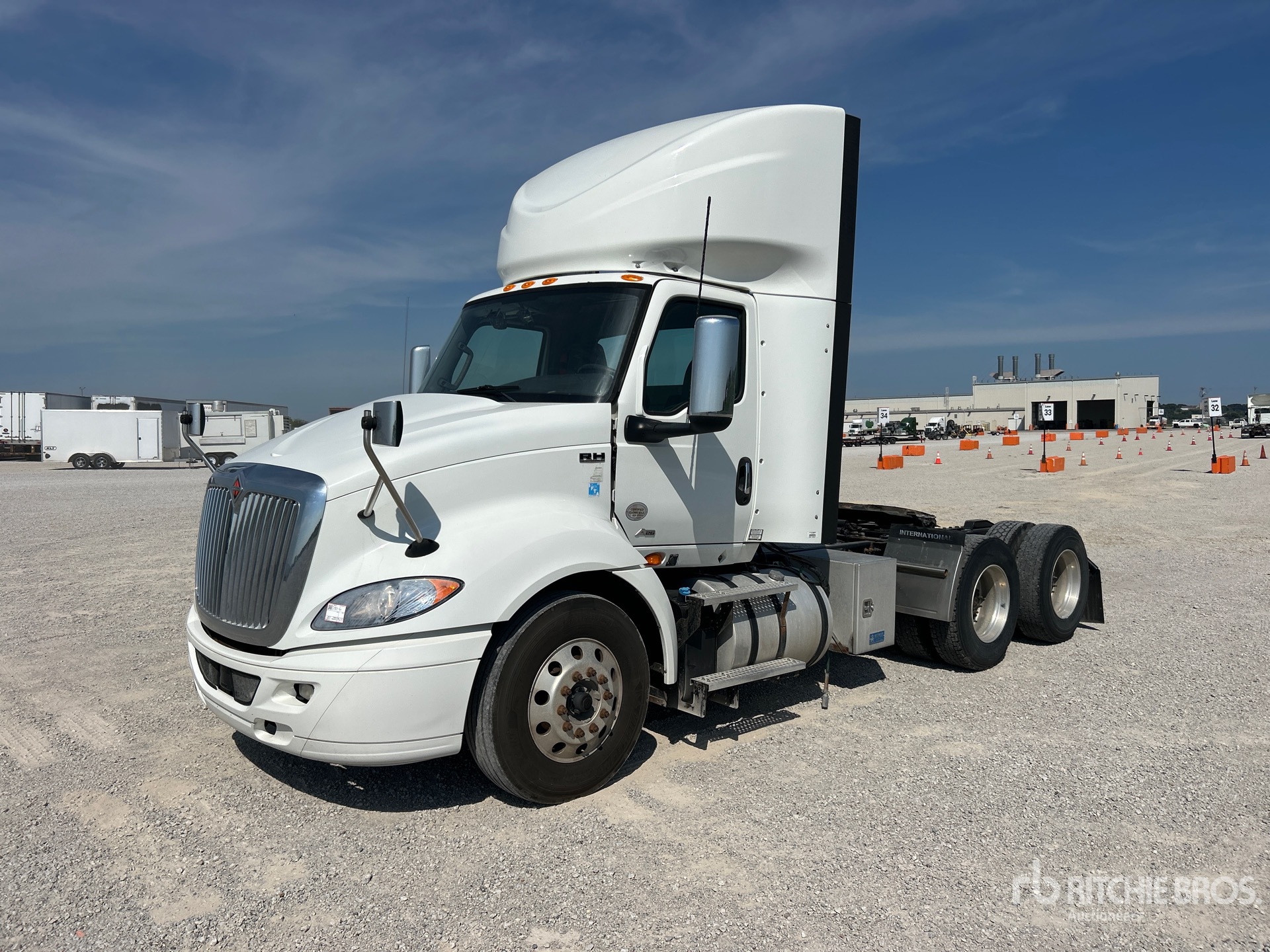 2019 International RH613
