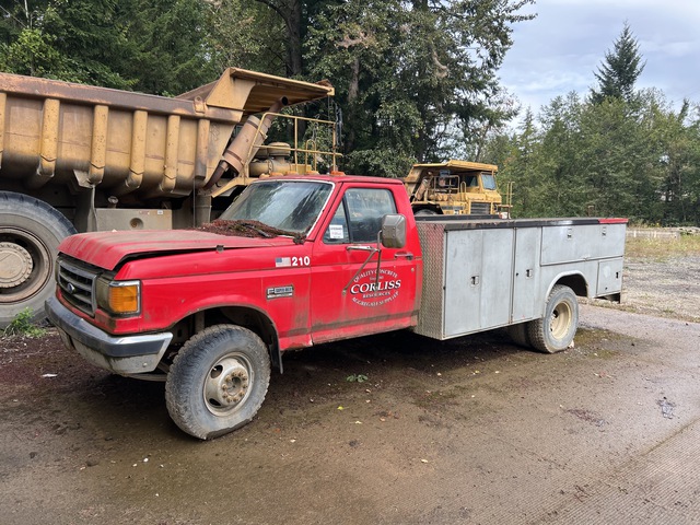 1990 Ford F-450 4x2 Utility Truck