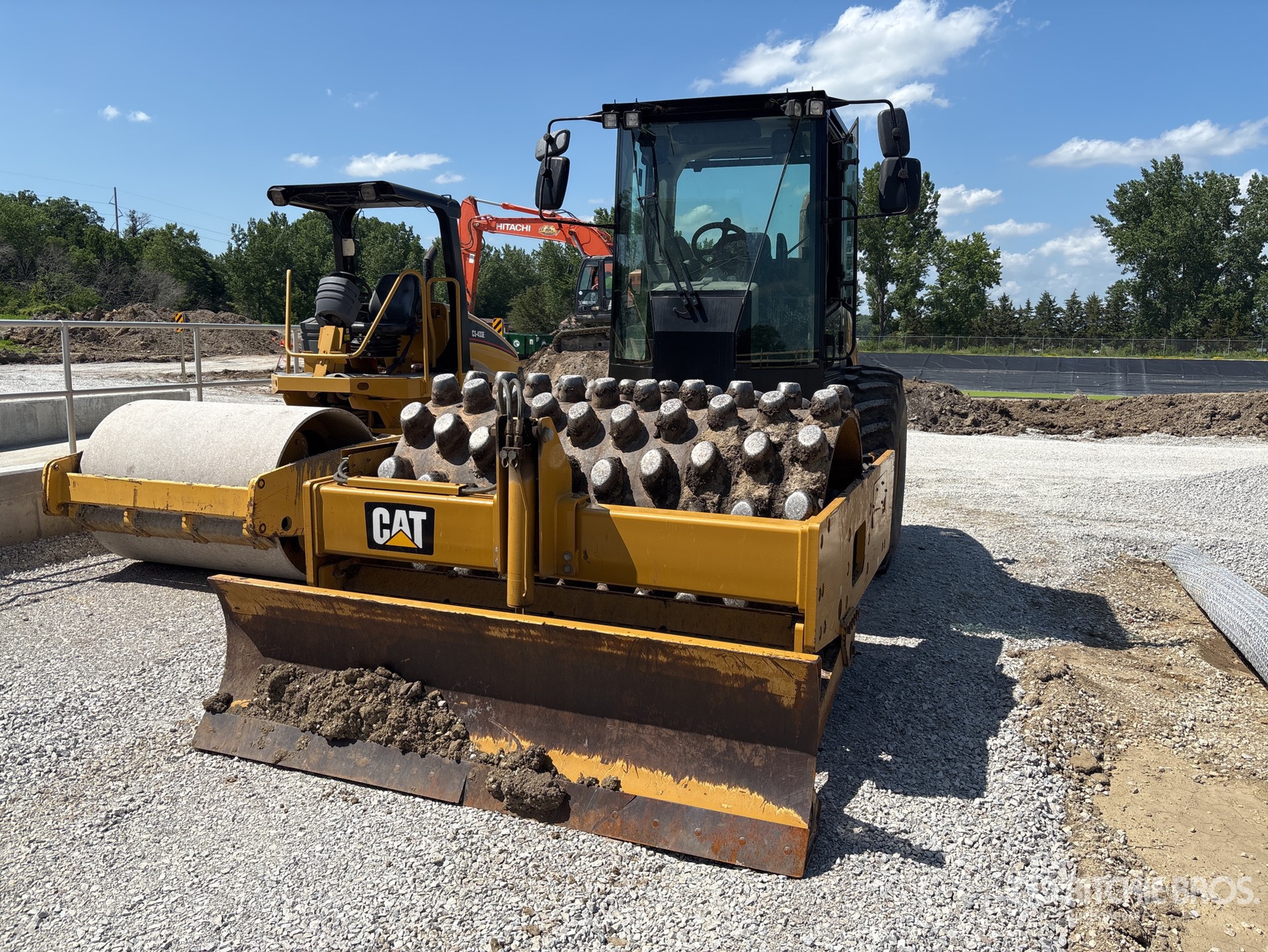 Photo of 2016 Caterpillar CP56B