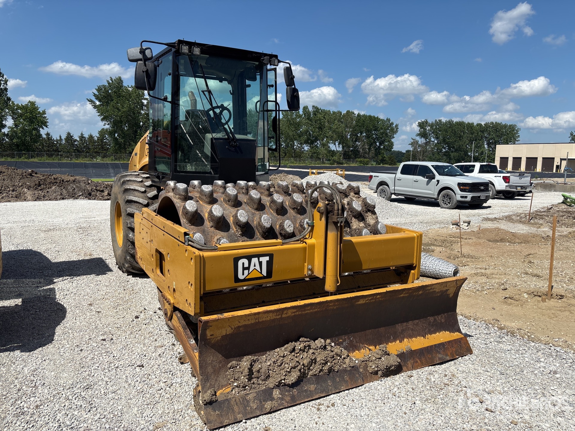 2016 Caterpillar CP56B
