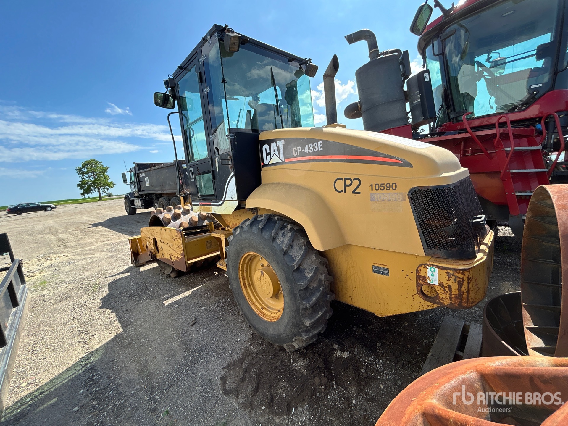 2005 Caterpillar CP-433E