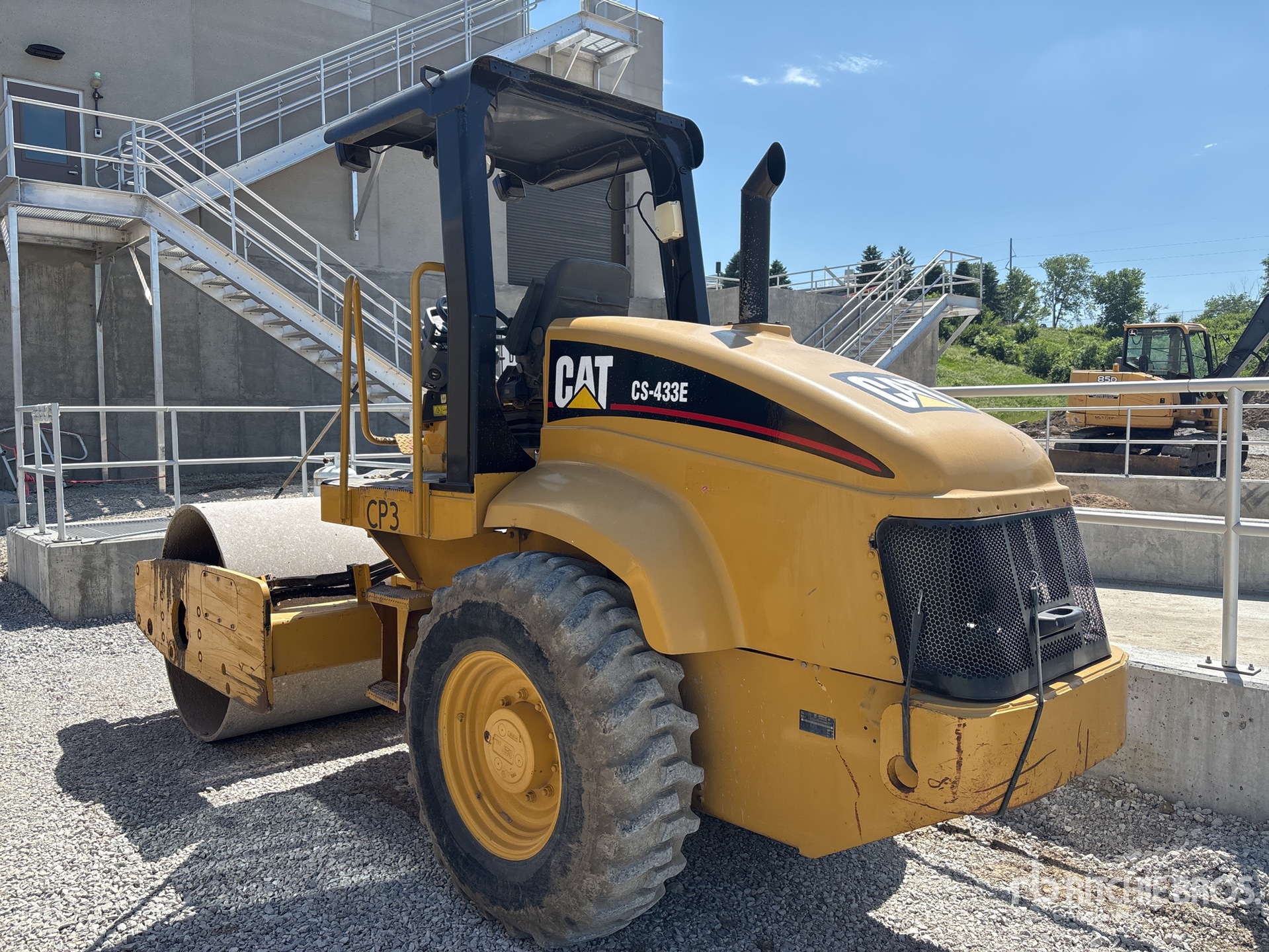 2005 Caterpillar CS-433E