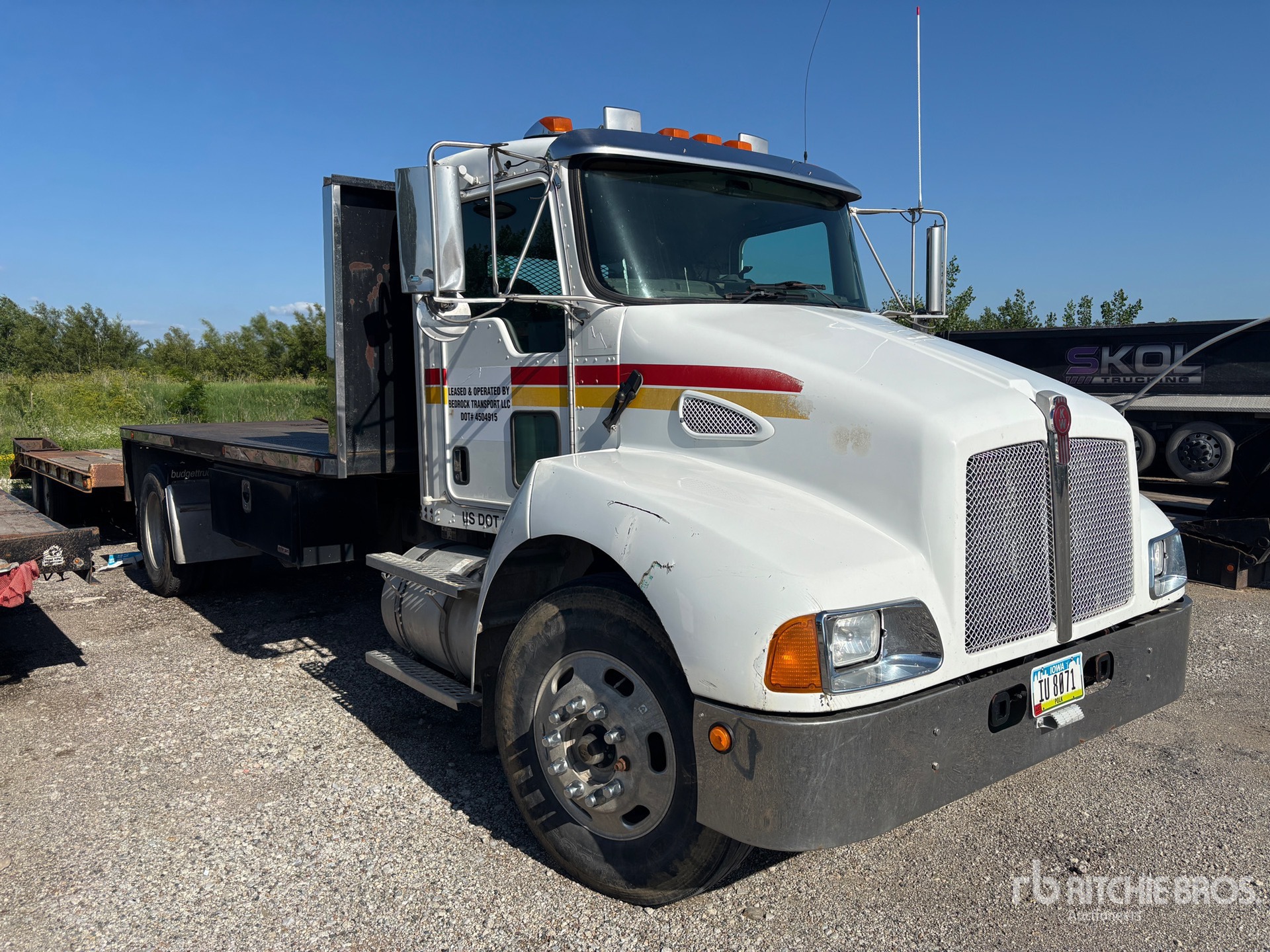 2007 Kenworth T300