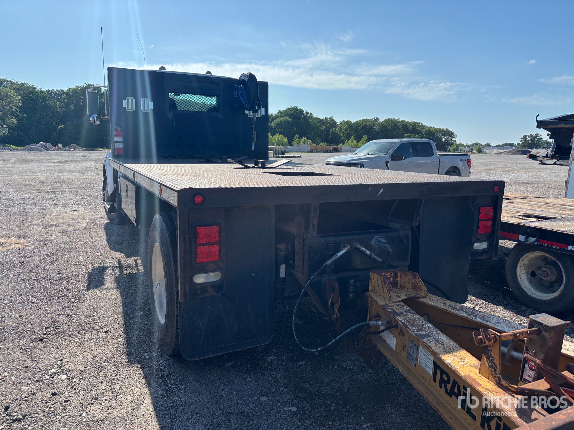 2007 Kenworth T300