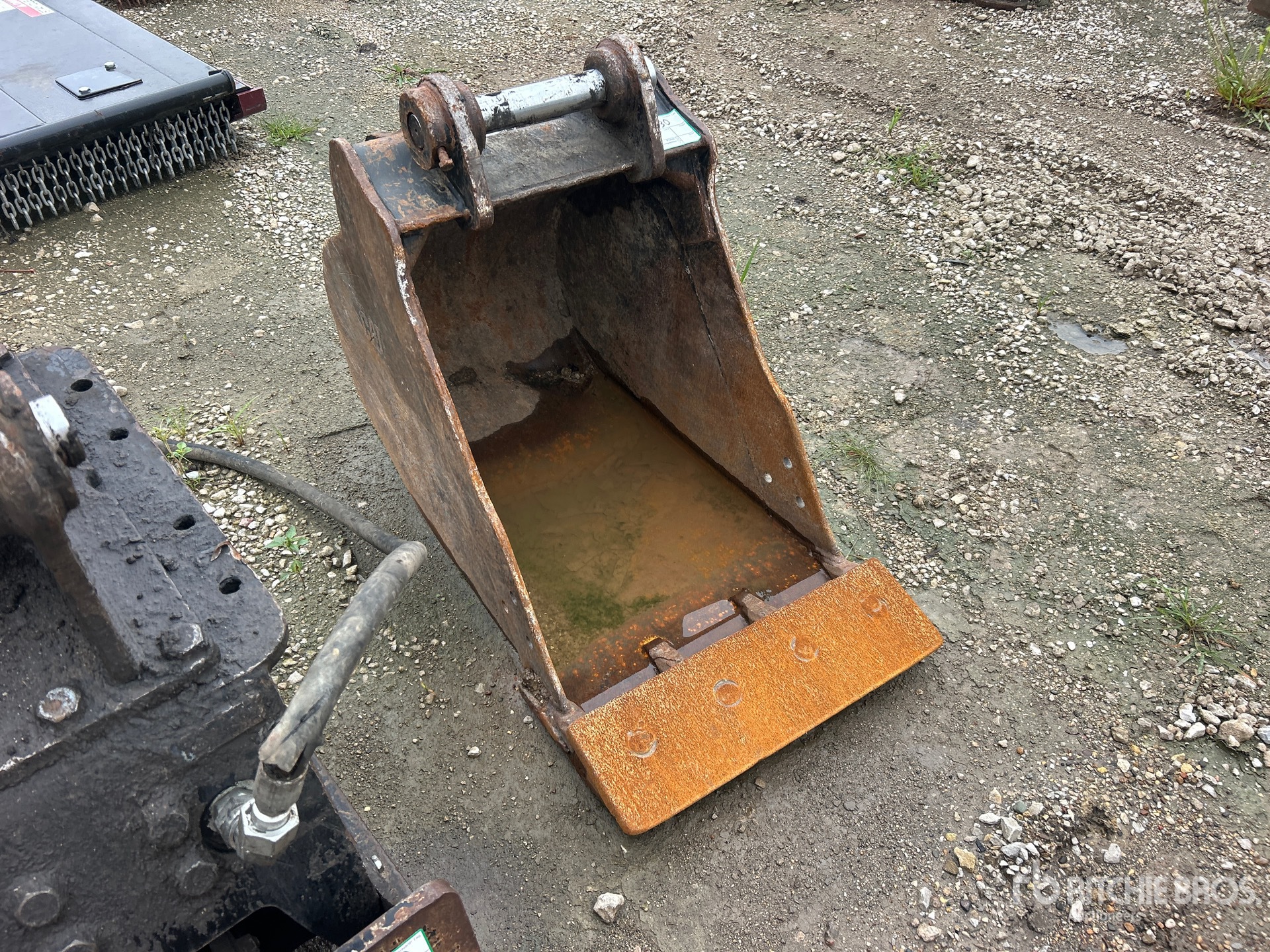 Caterpillar 24 in