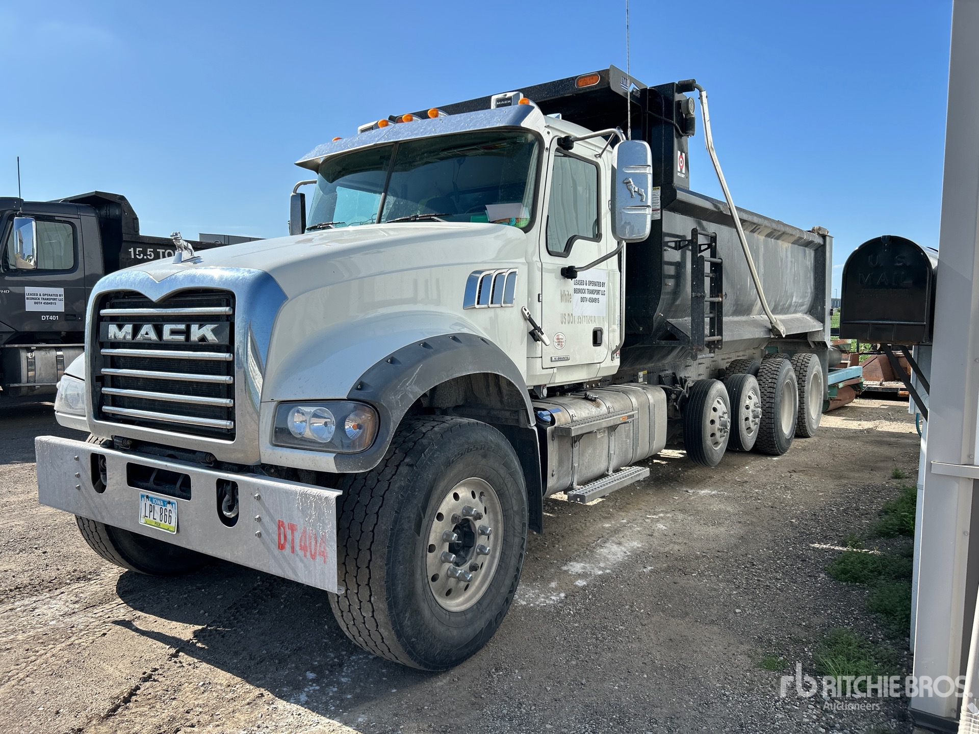 Photo of 2021 Mack GRANITE